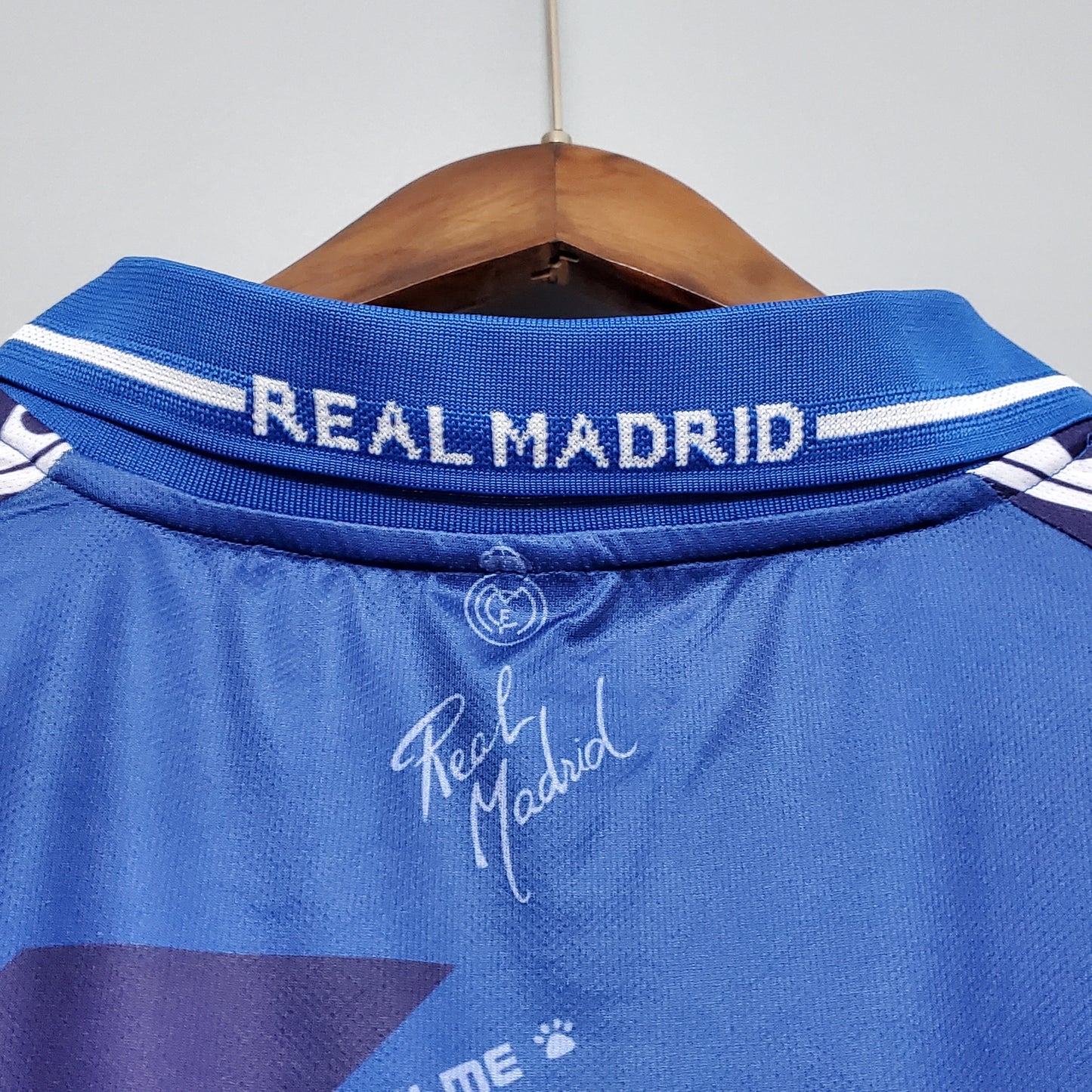 Real Madrid away jersey. Season 94/95