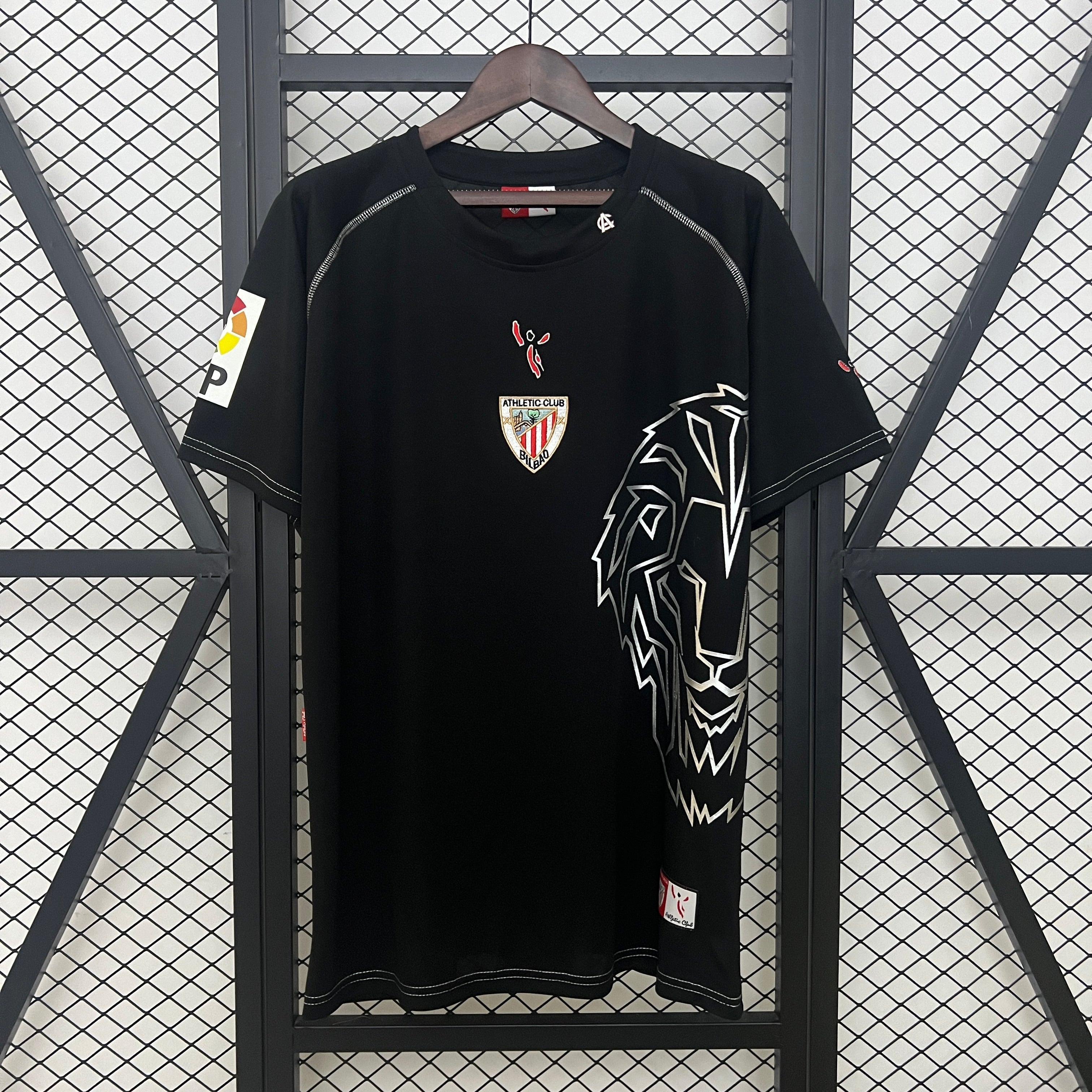 Atletico Bilbao away jersey. Season 05/06