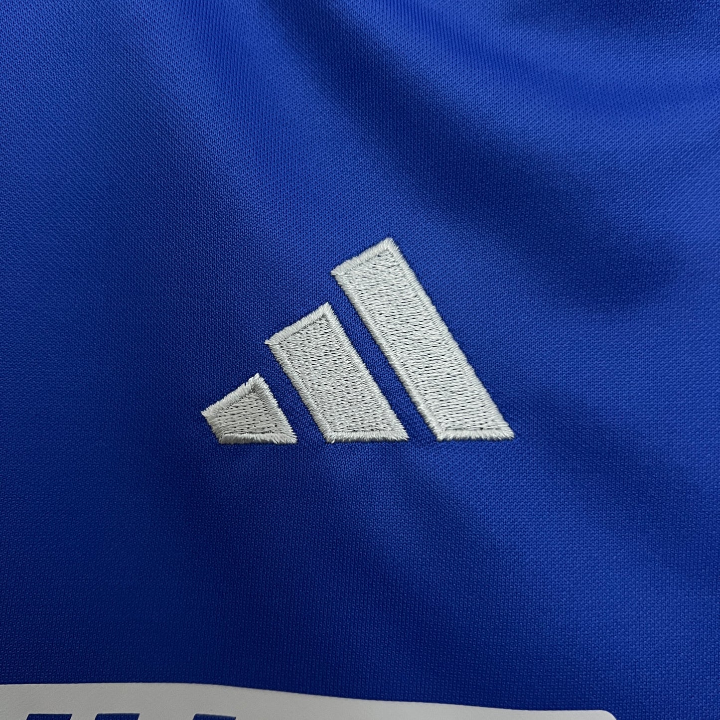 Universidad de Chile jersey for women. Season 24/25