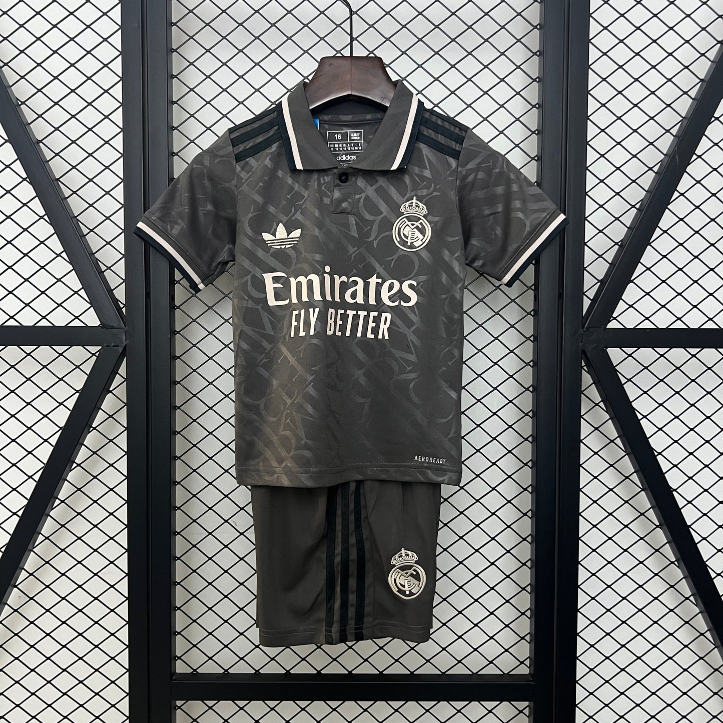 Real Madrid third kids set. Season 24/25