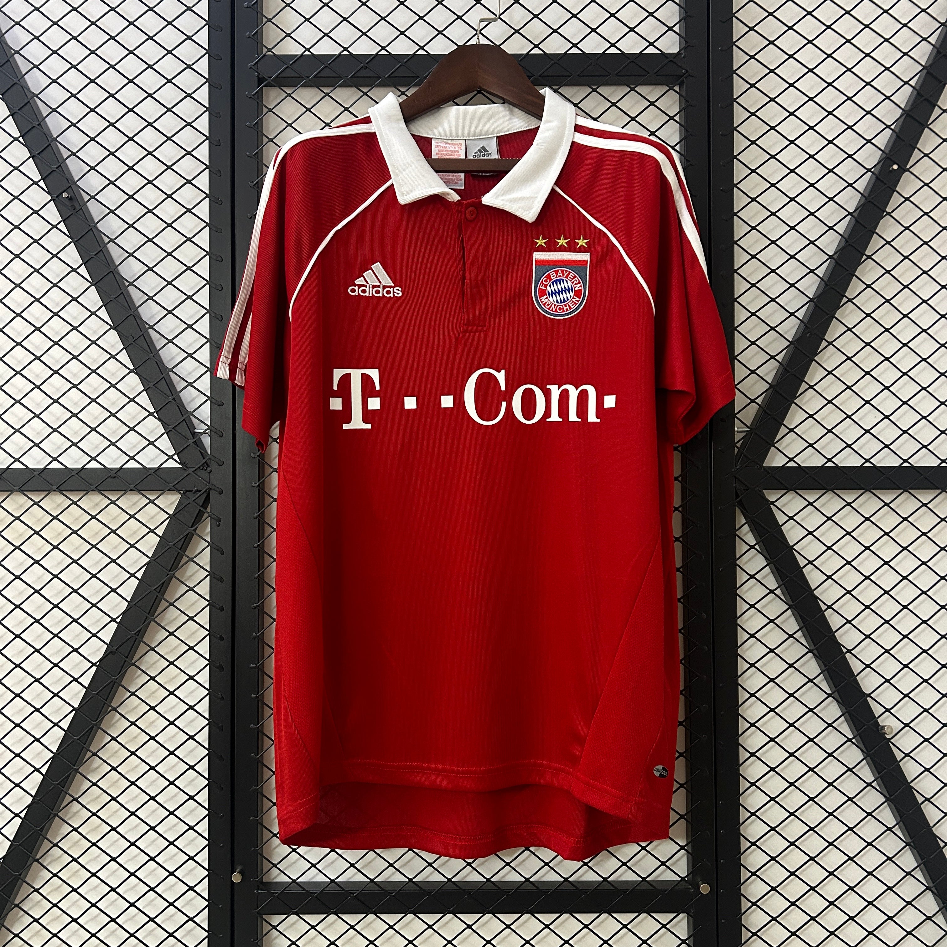 Bayern Munich home jersey. Season 05/06