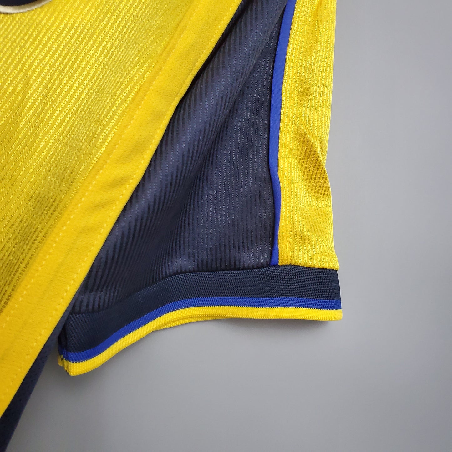 Arsenal away jersey. Season 99/00