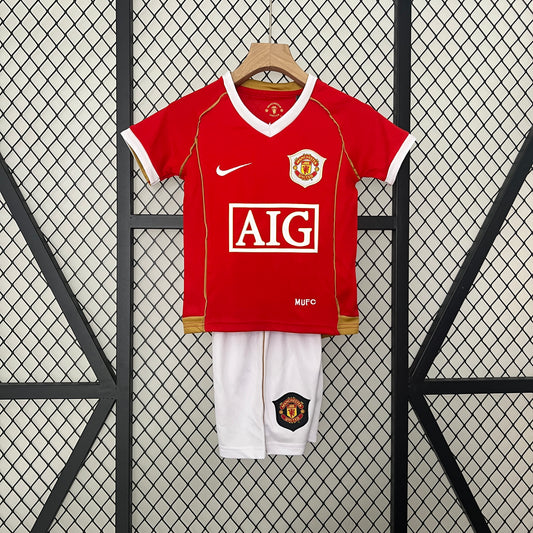 Manchester United home kids set. Season 06/07