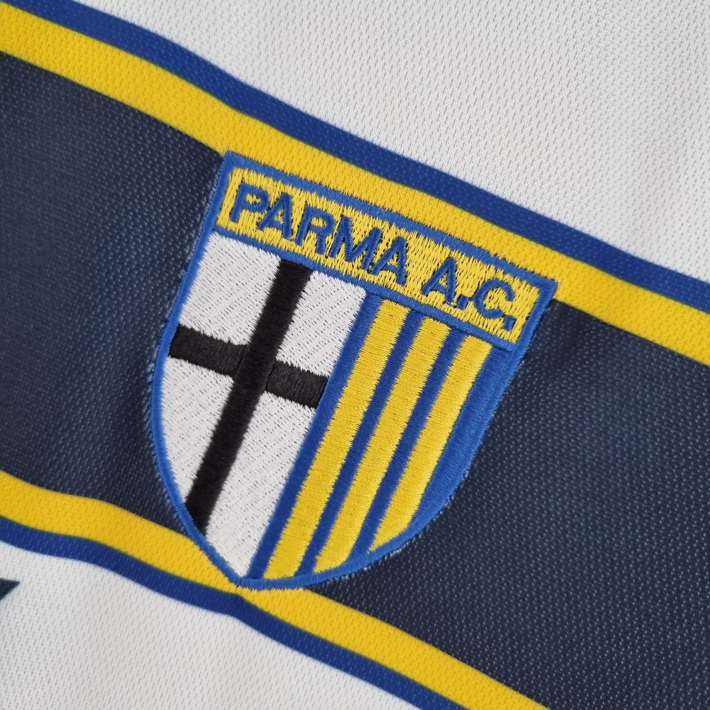 Parma away jersey. Season 01/02