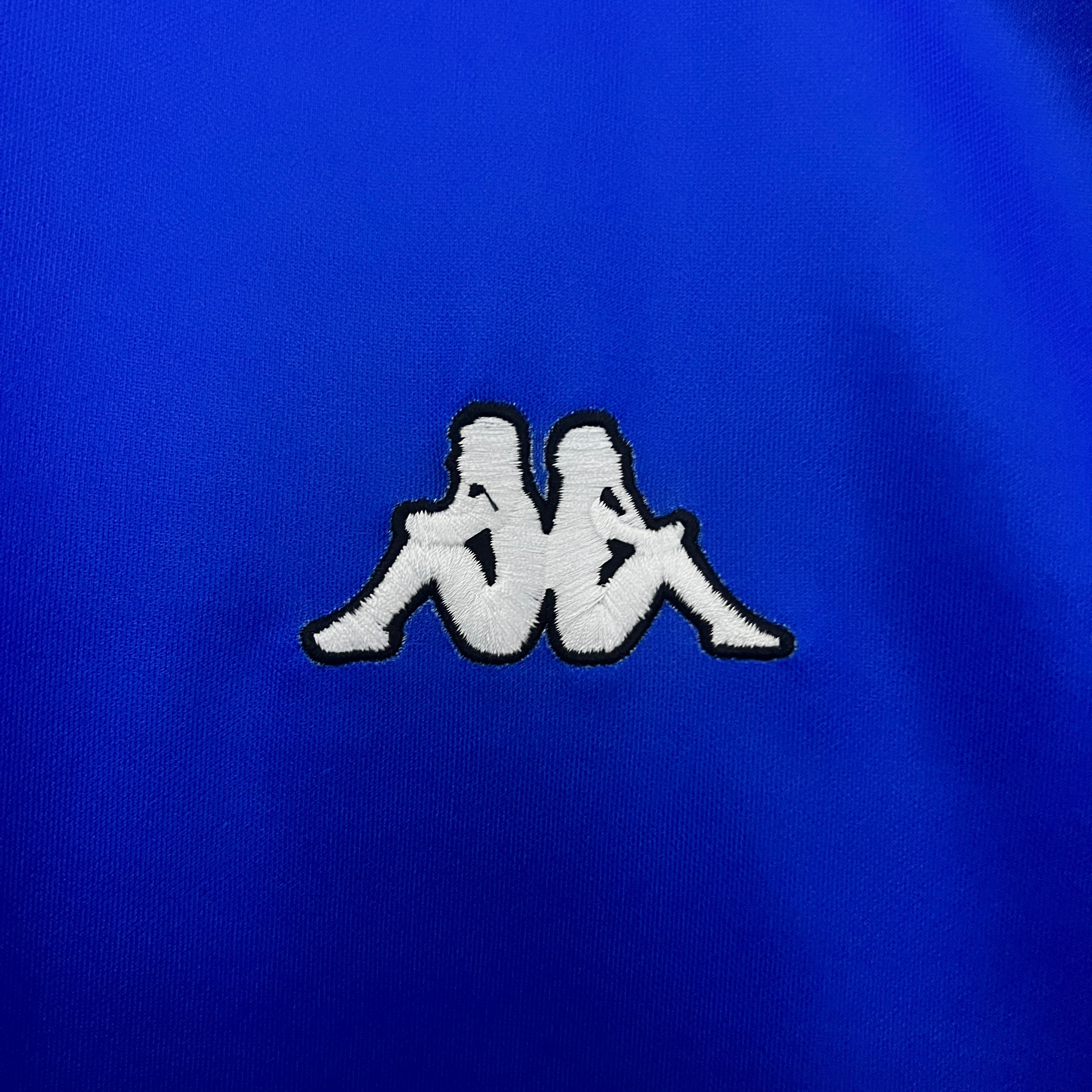 Juventus away jersey. Season 99/00