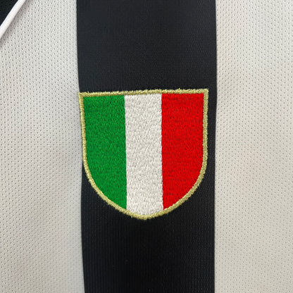 Juventus home jersey. Season 03/04