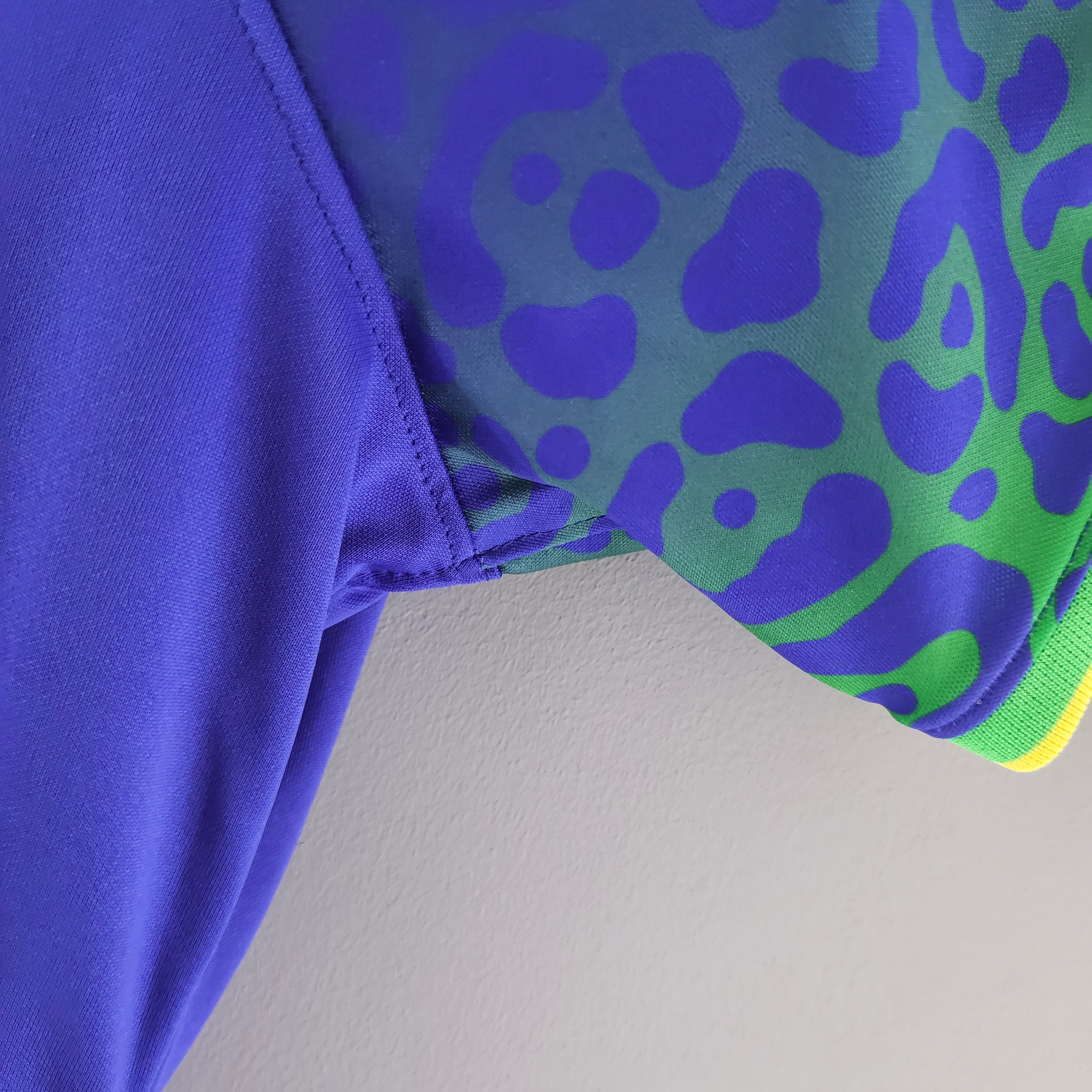 Brasil away jersey for women. Season 21/22