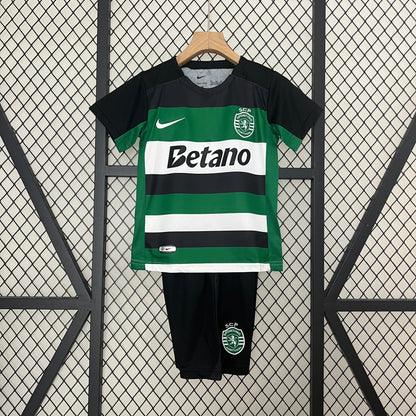Sporting Lisbon home kids set. Season 24/25