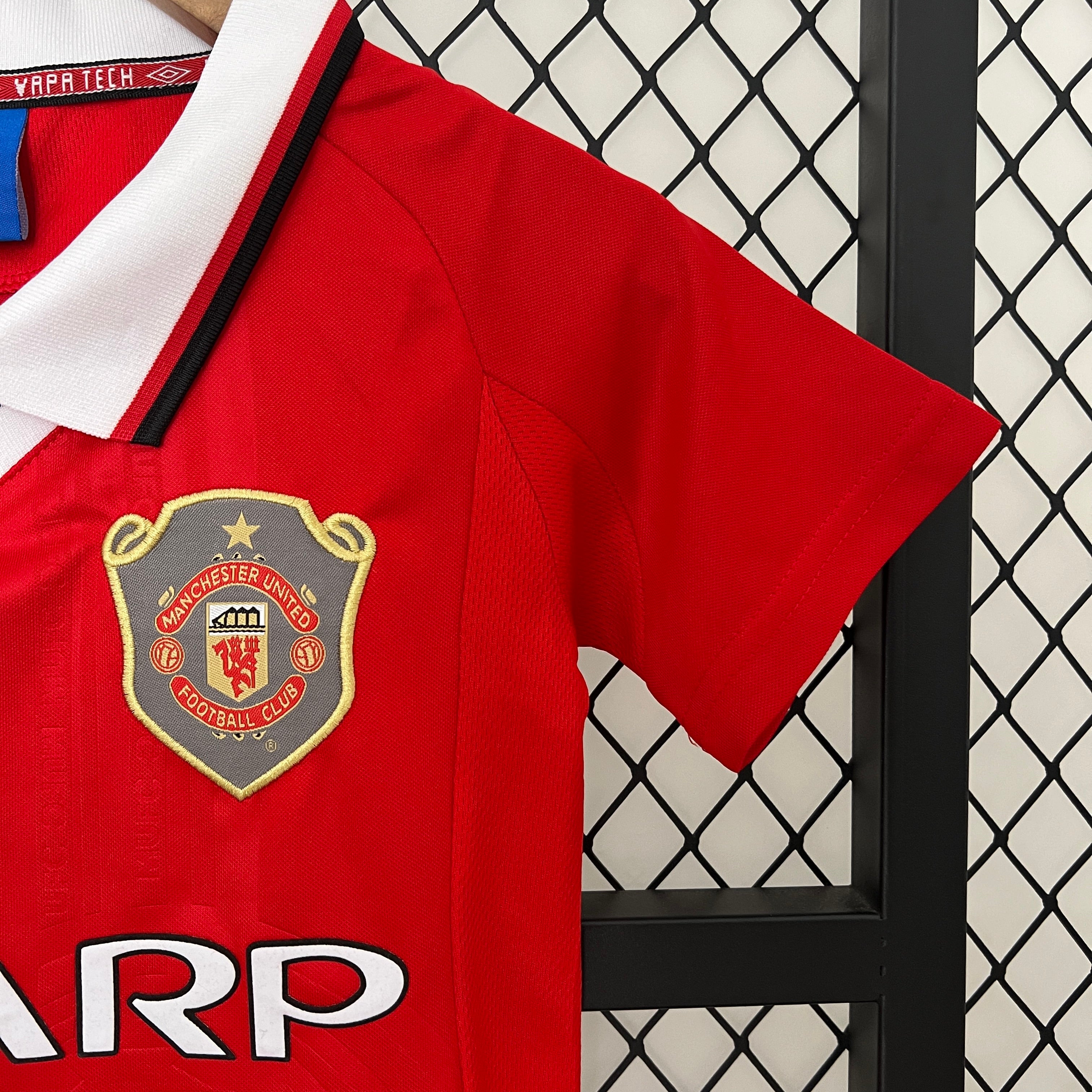 Manchester United UCL 1999 Final home kids set.