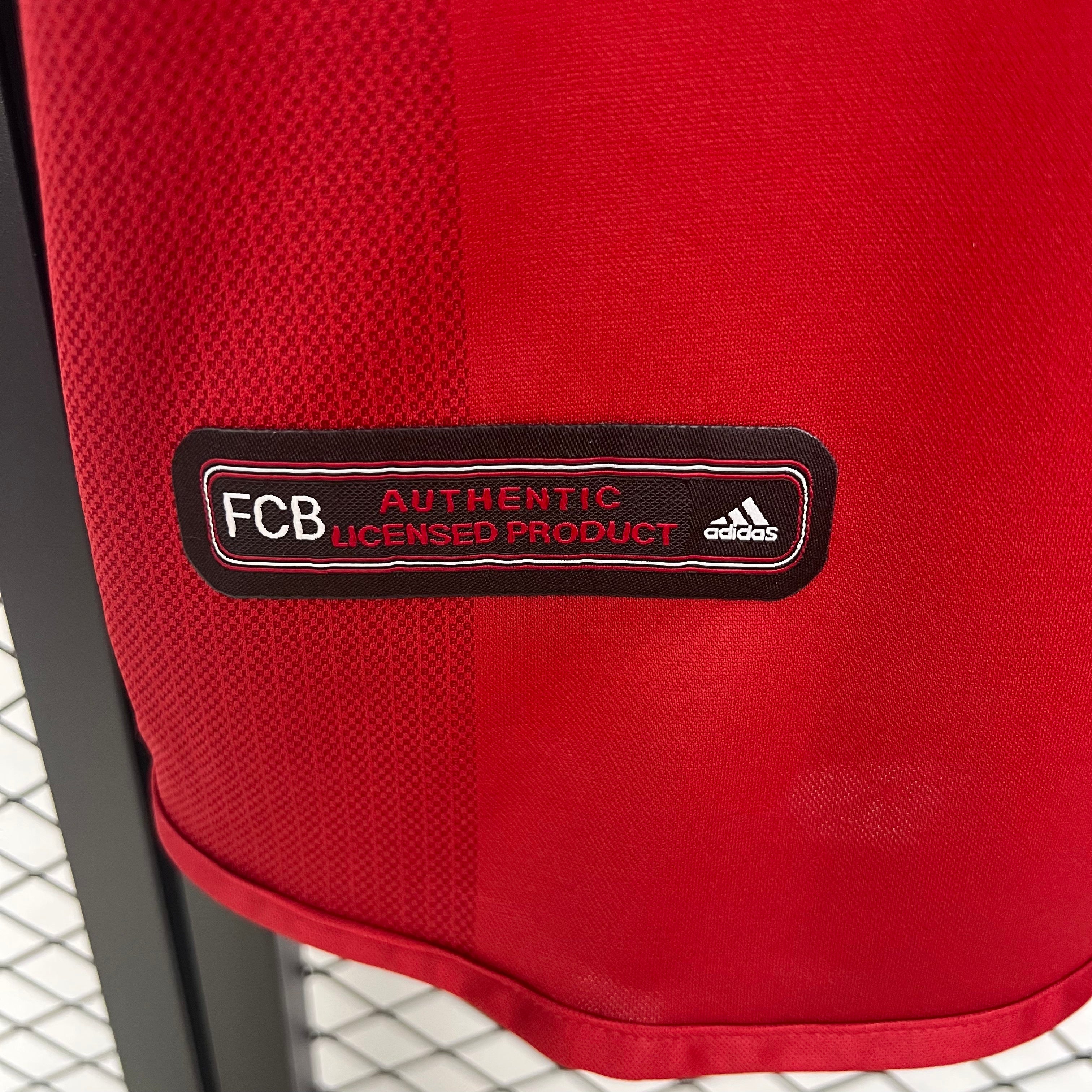 Bayern Munich home jersey. Season 01/02