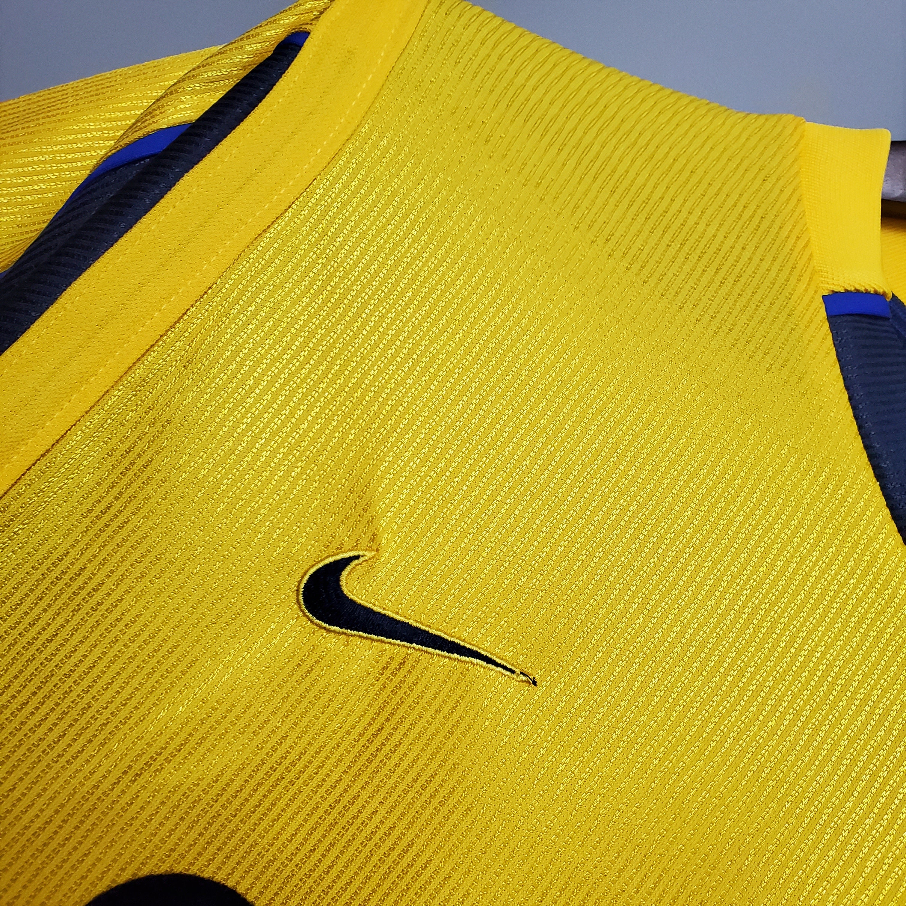 Arsenal away jersey. Season 99/00