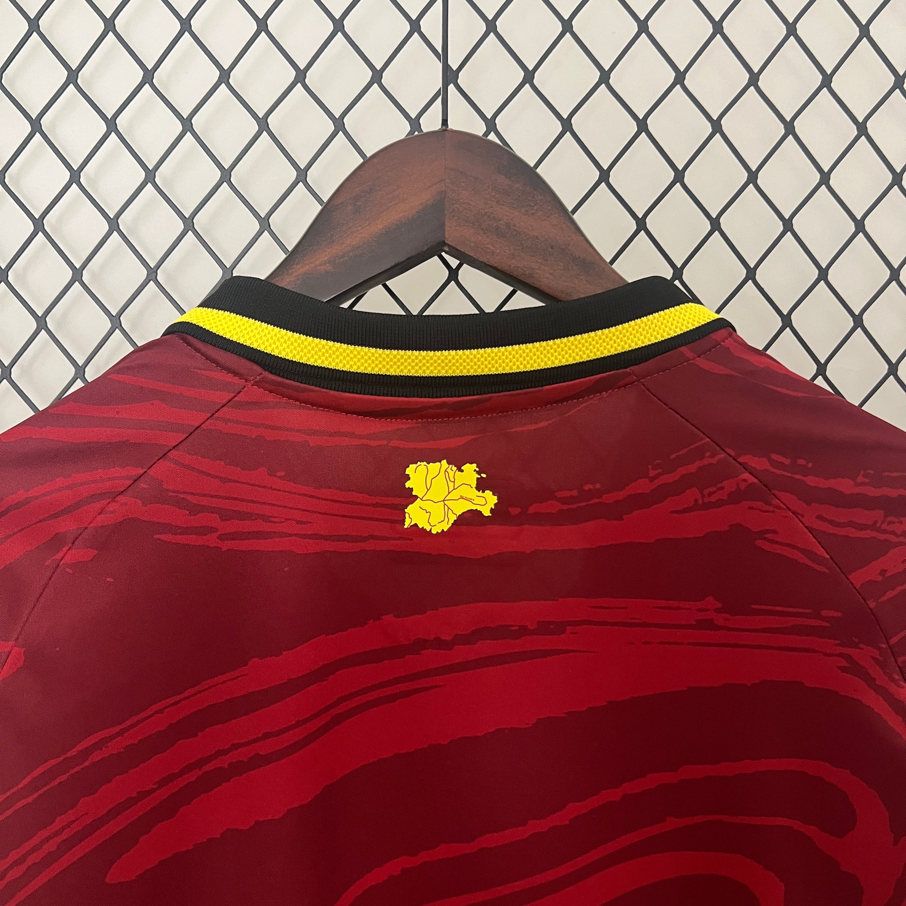 Real Valladolid away jersey. Season 24/25