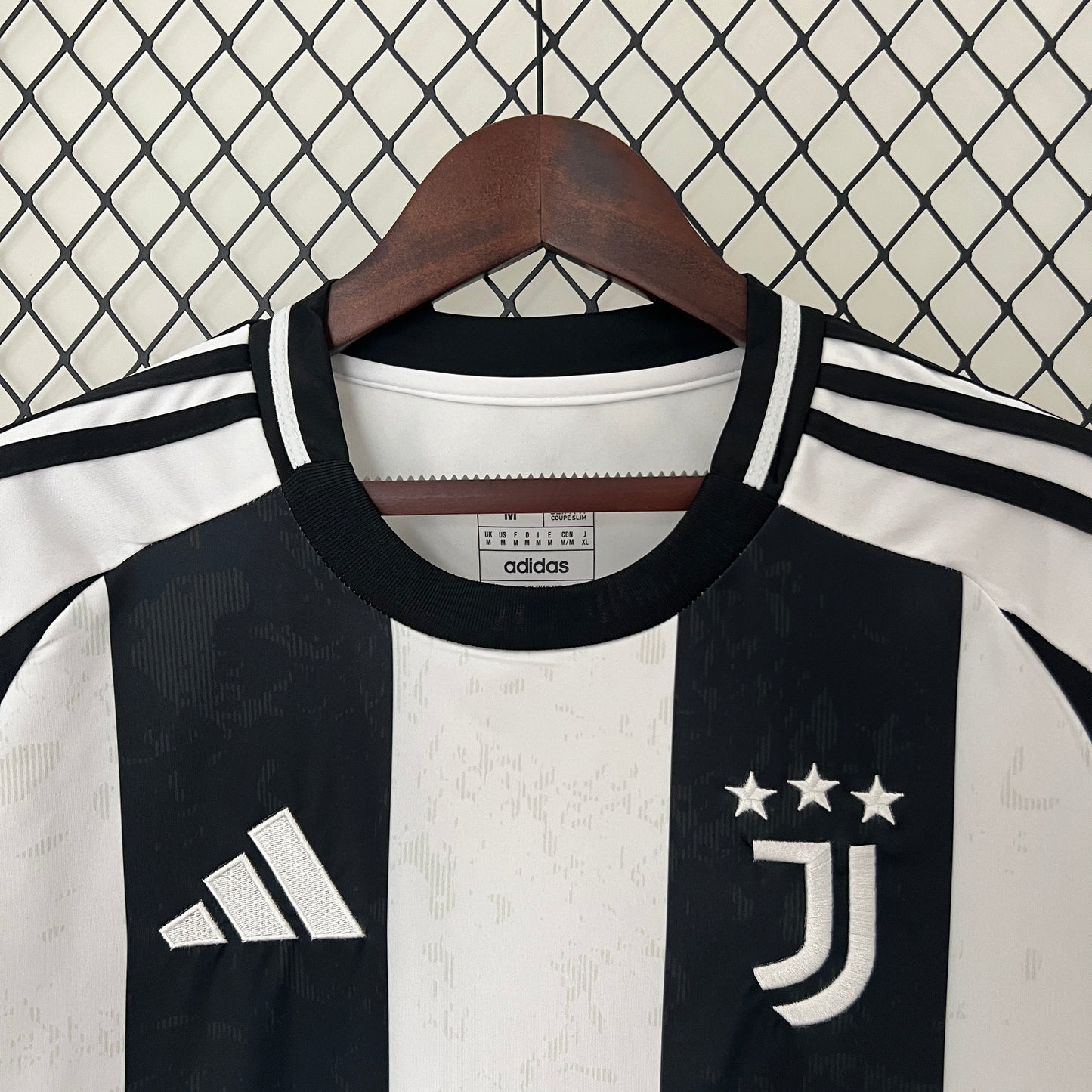 Juventus home jersey. Season 24/25