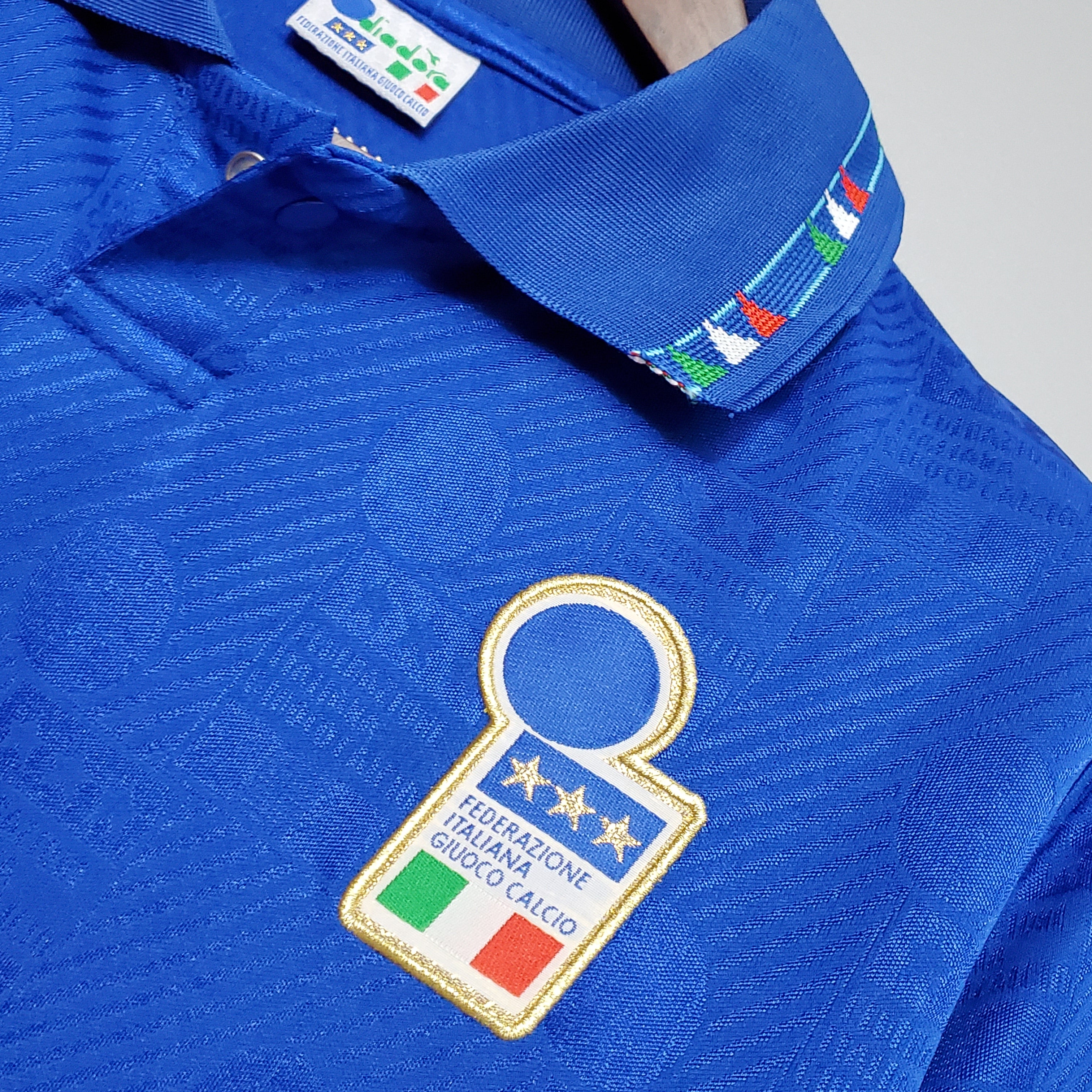 Italy home jersey. Season 94/95