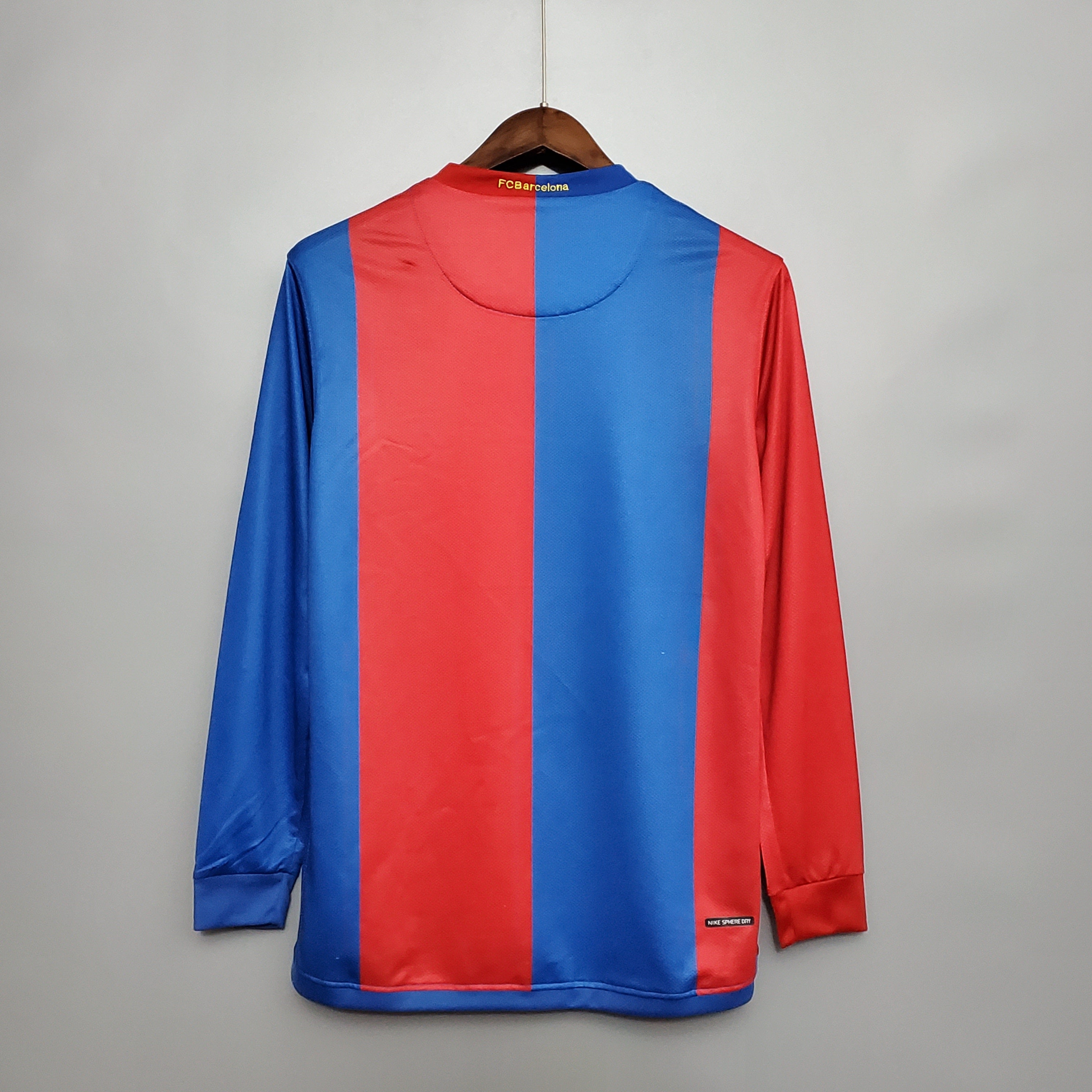 Barcelona longsleeve home jersey. Season 06/07