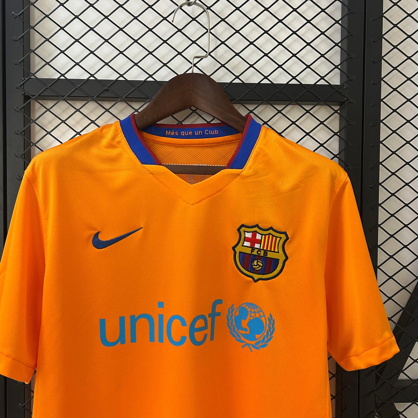 Barcelona away jersey. Season 06/07