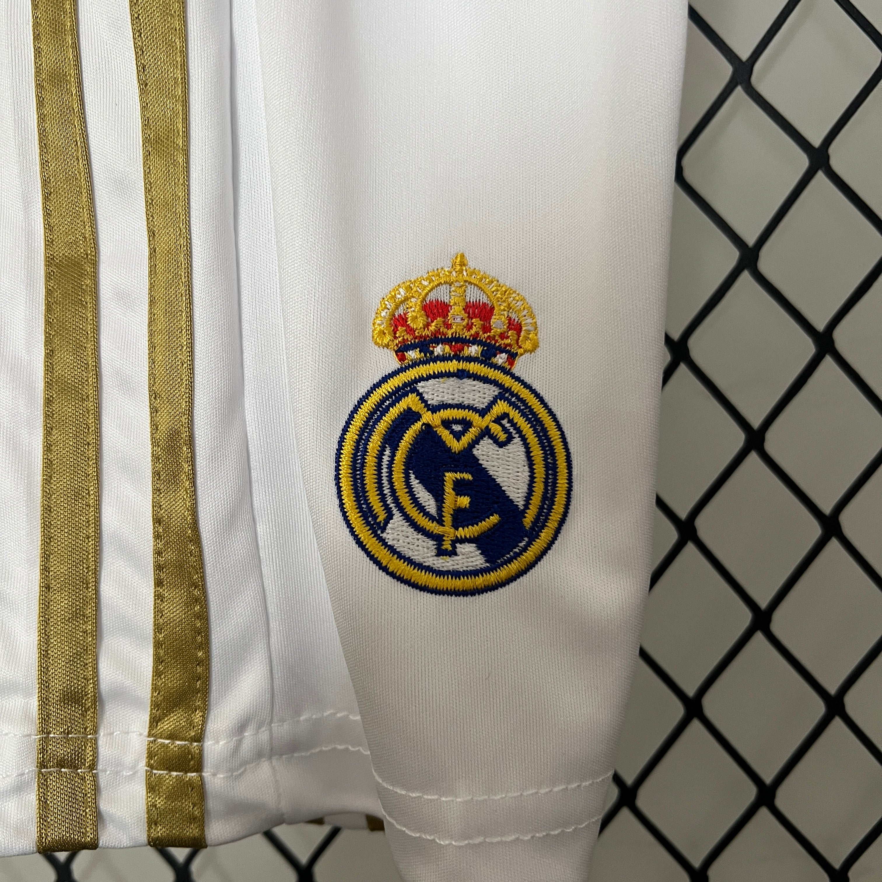 Real Madrid home kids set. Season 11/12