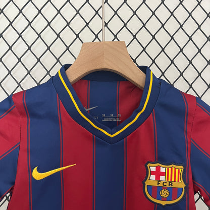 Barcelona home kids set. Season 09/10