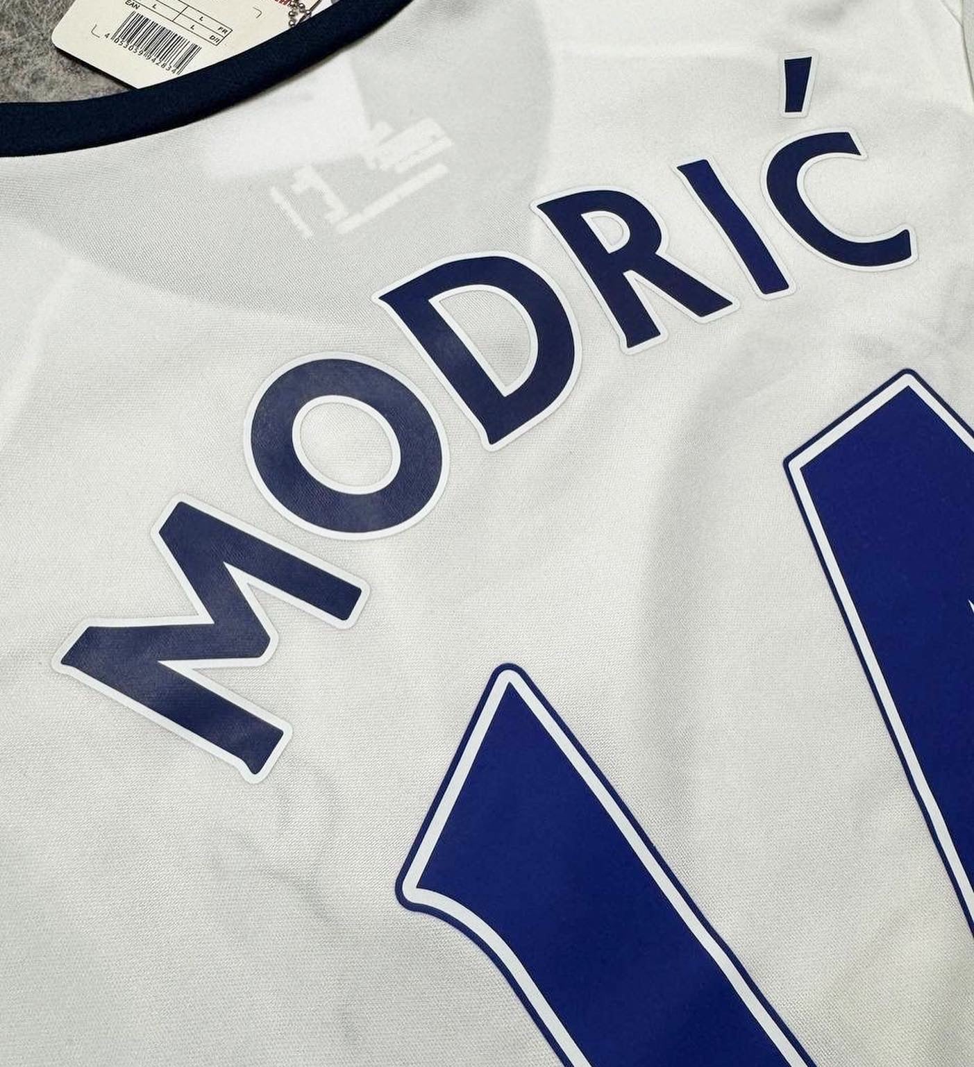 Tottenham Hotspur home jersey. Season 08/09. Luka Modric