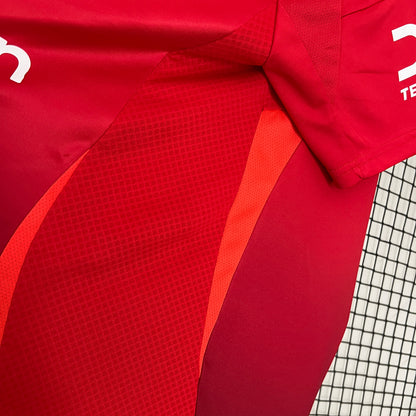 Manchester United home jersey. Season 24/25