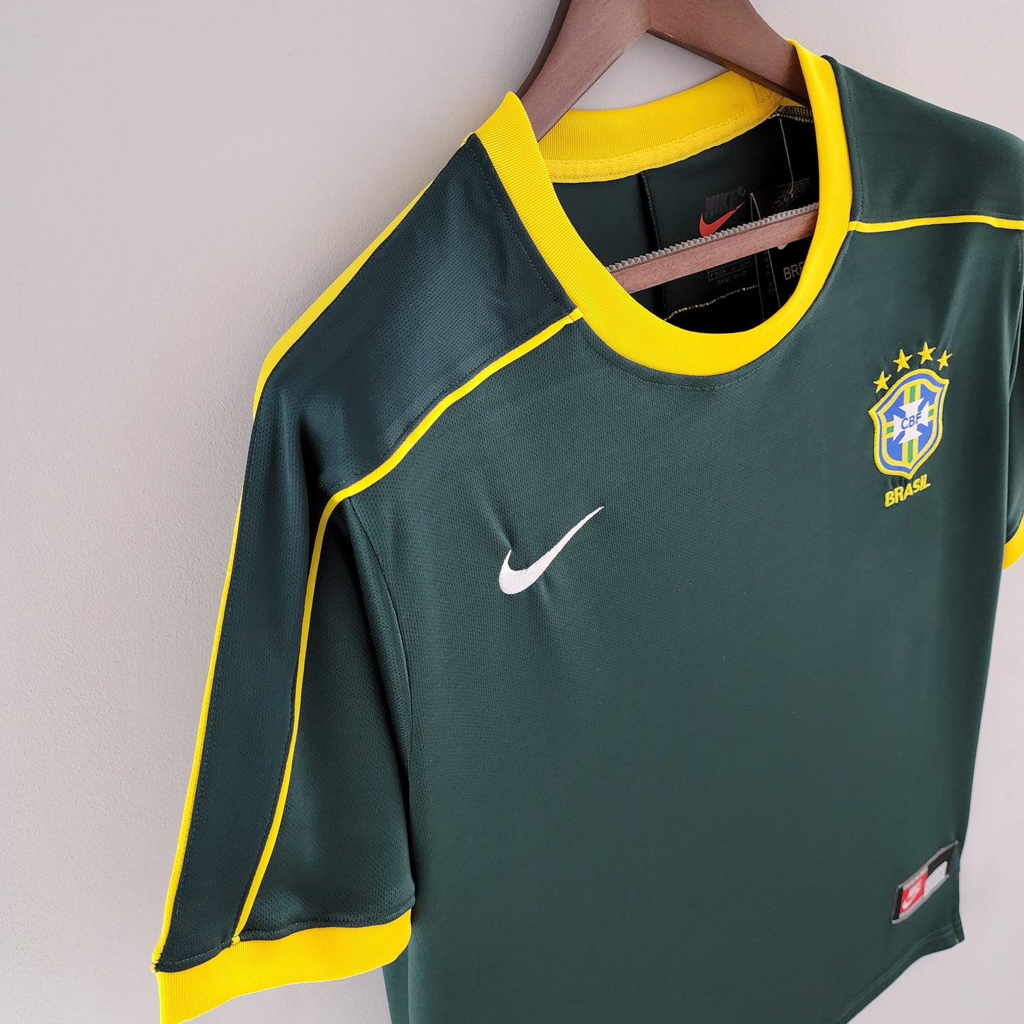 Brazil goalkeeper home jersey. Season 1998