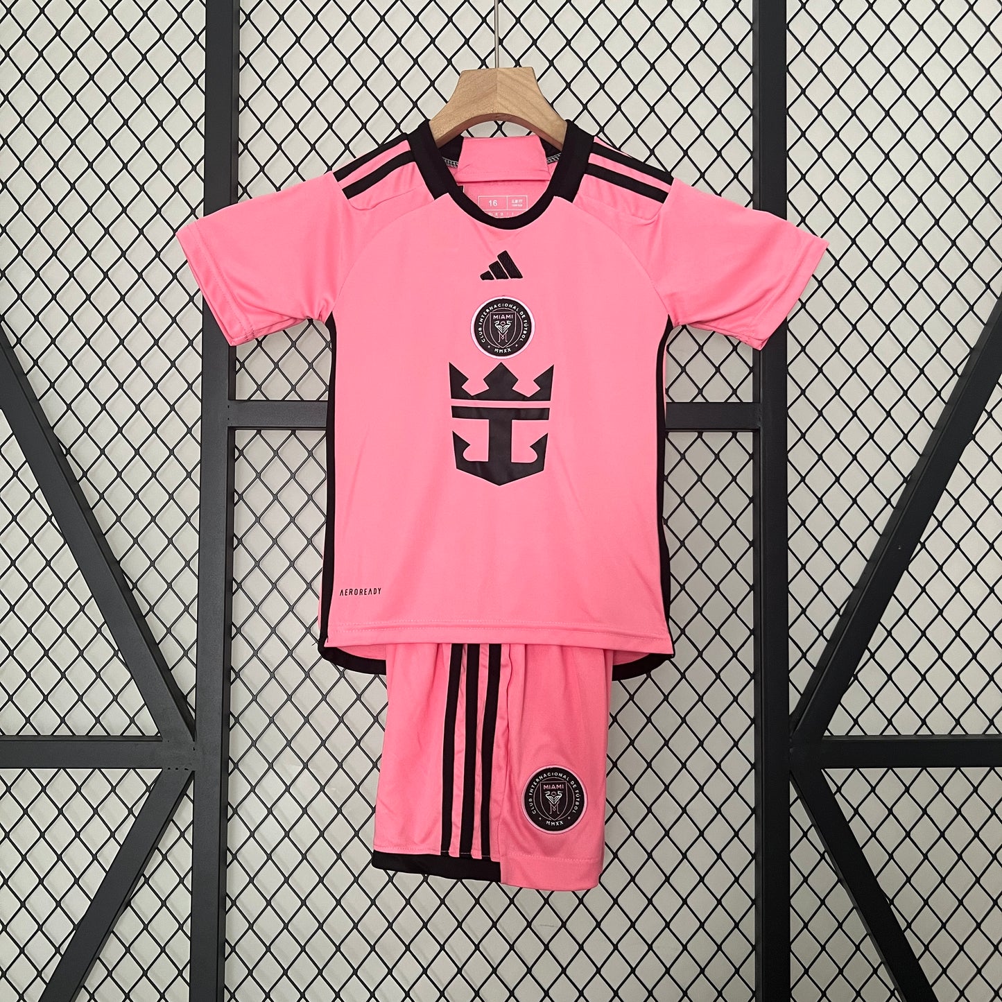 Inter Miami home kids set. Season 24/25