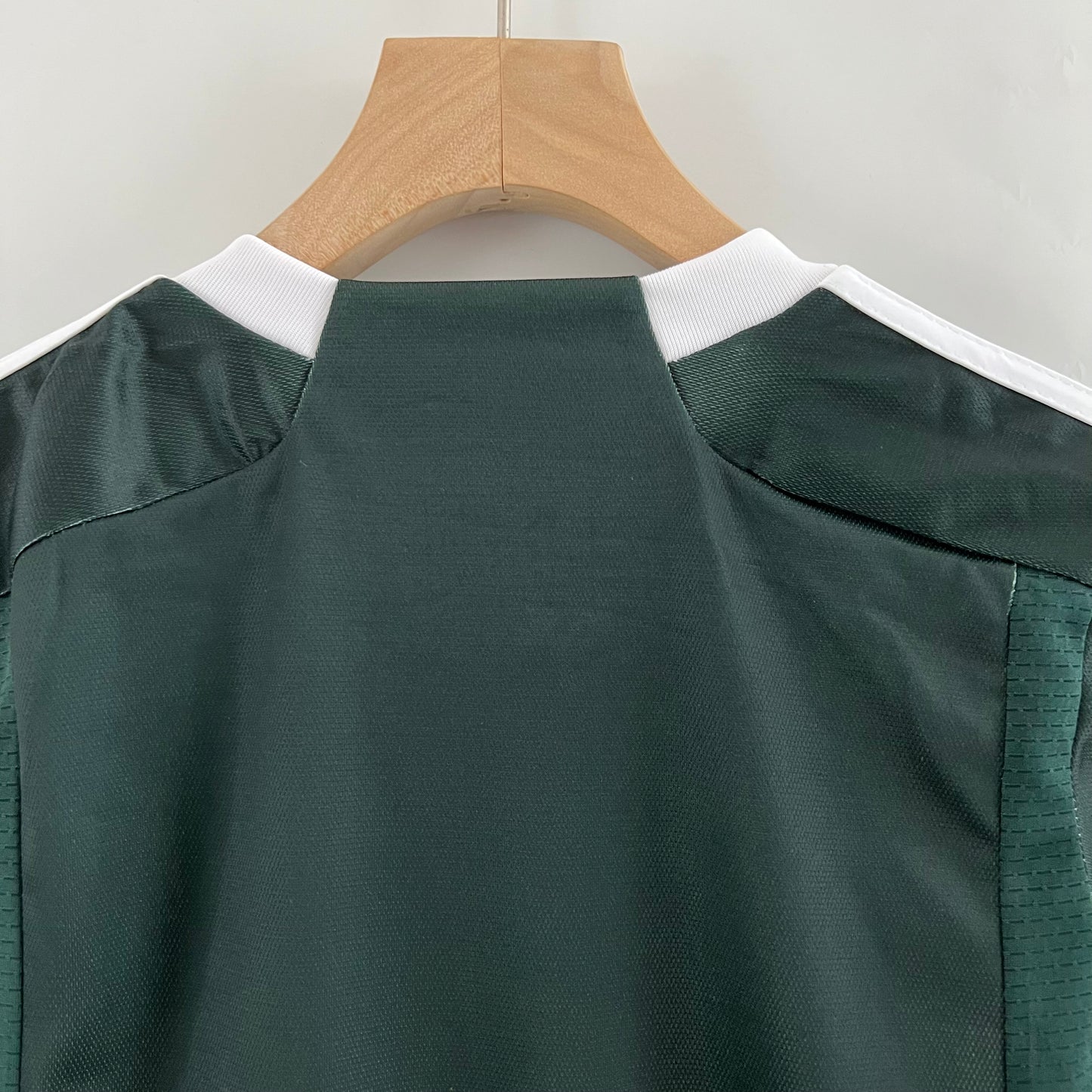 Manchester United Kids away set. Season 23/24