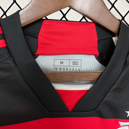 Flamengo home jersey for women. Season 24/25