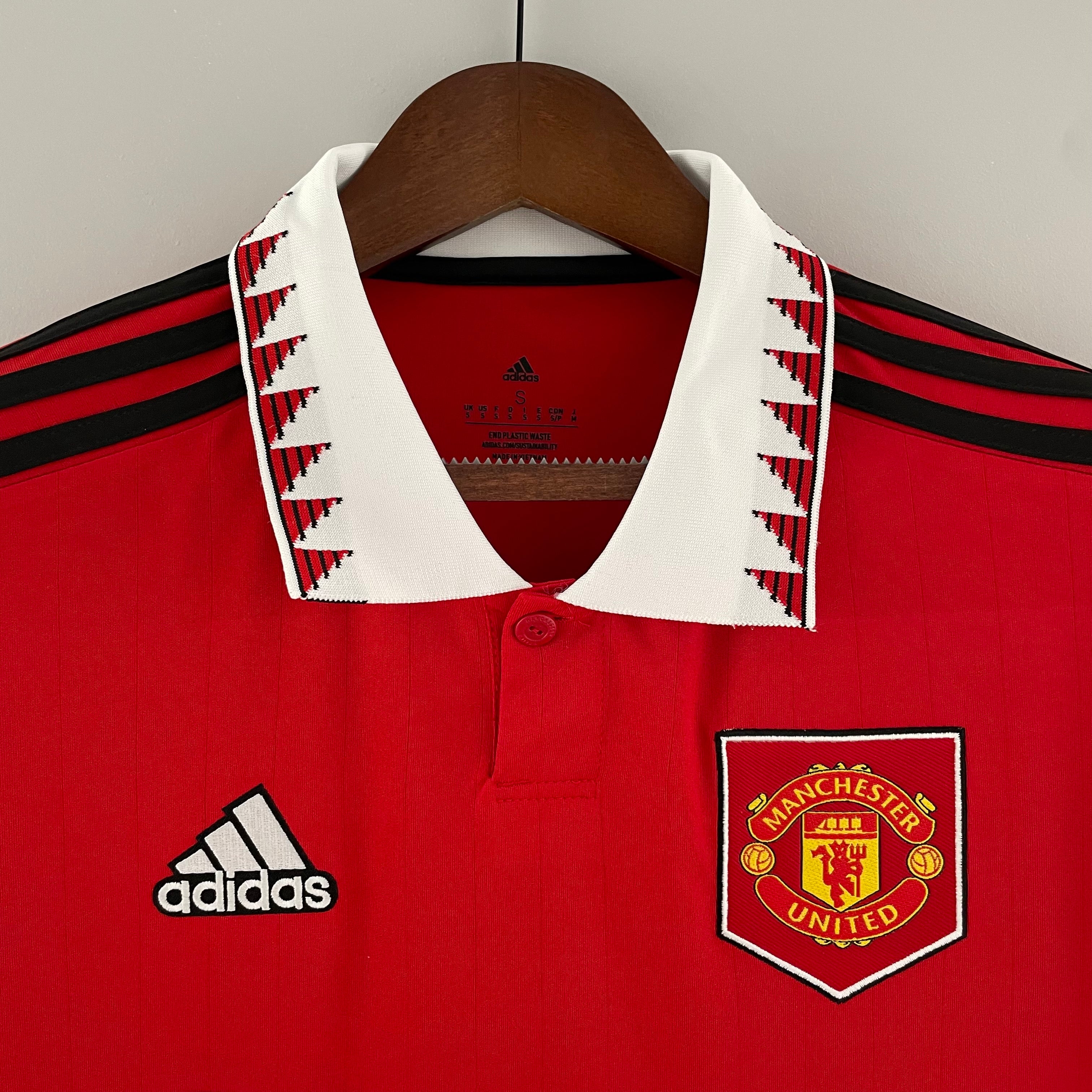 Manchester United home jersey. Season 22/23