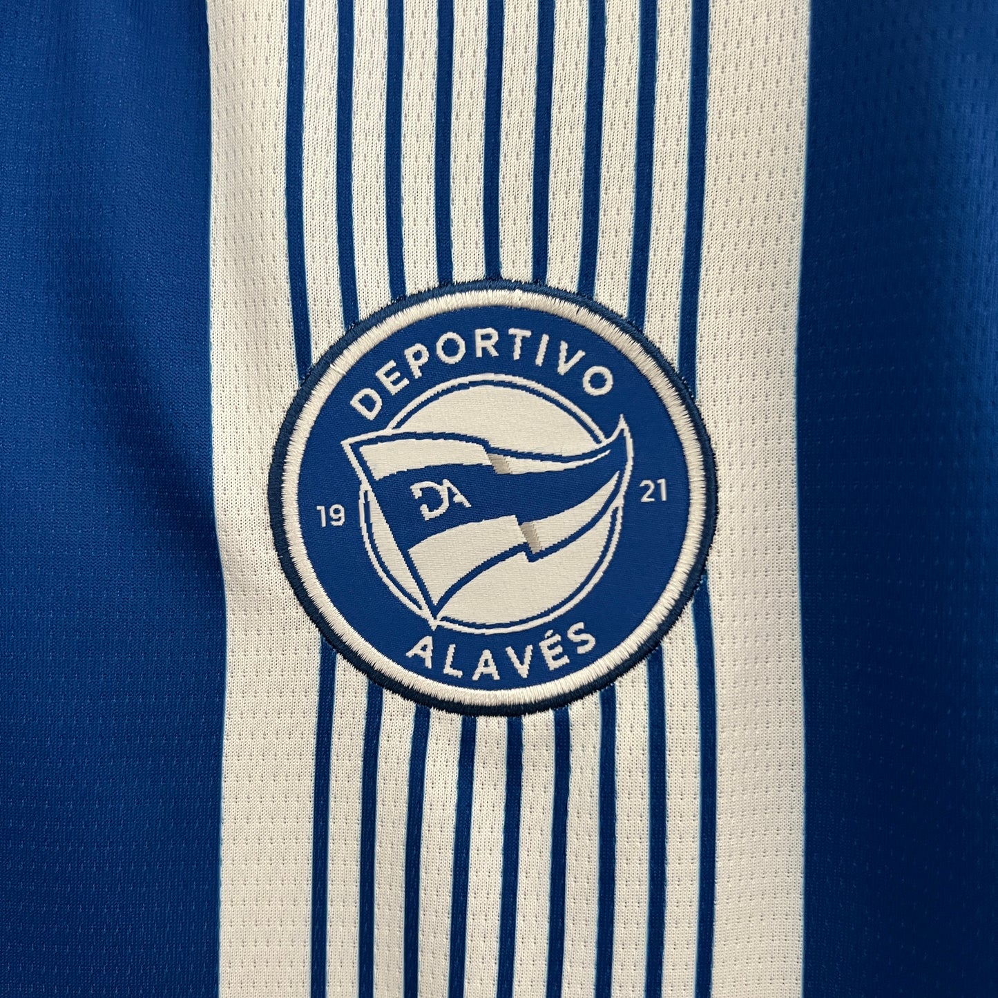 Alaves home jersey. Season 24/25