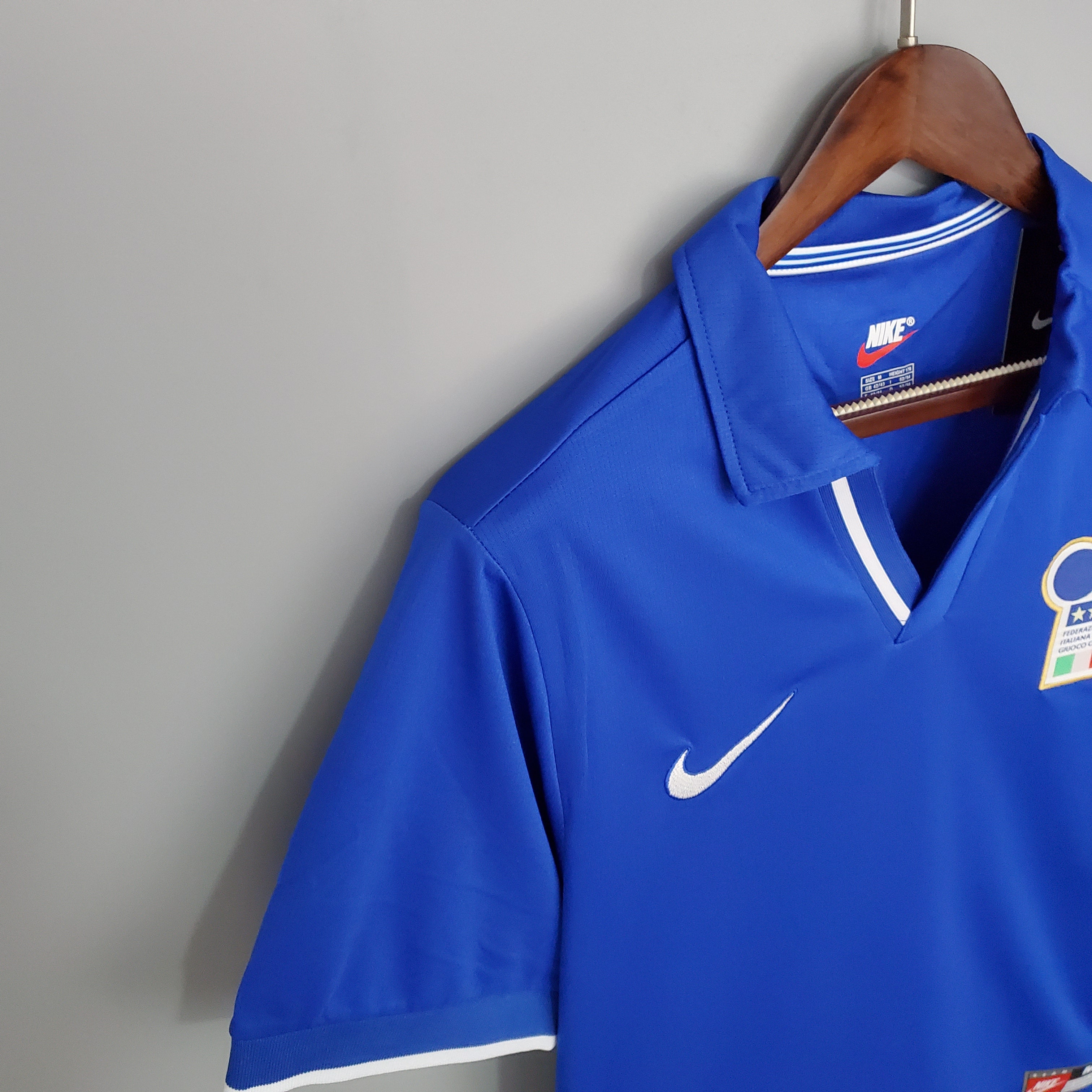 Italy home jersey. Season 97/98