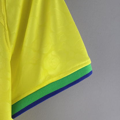 Brazil home jersey for women. Season 21/22