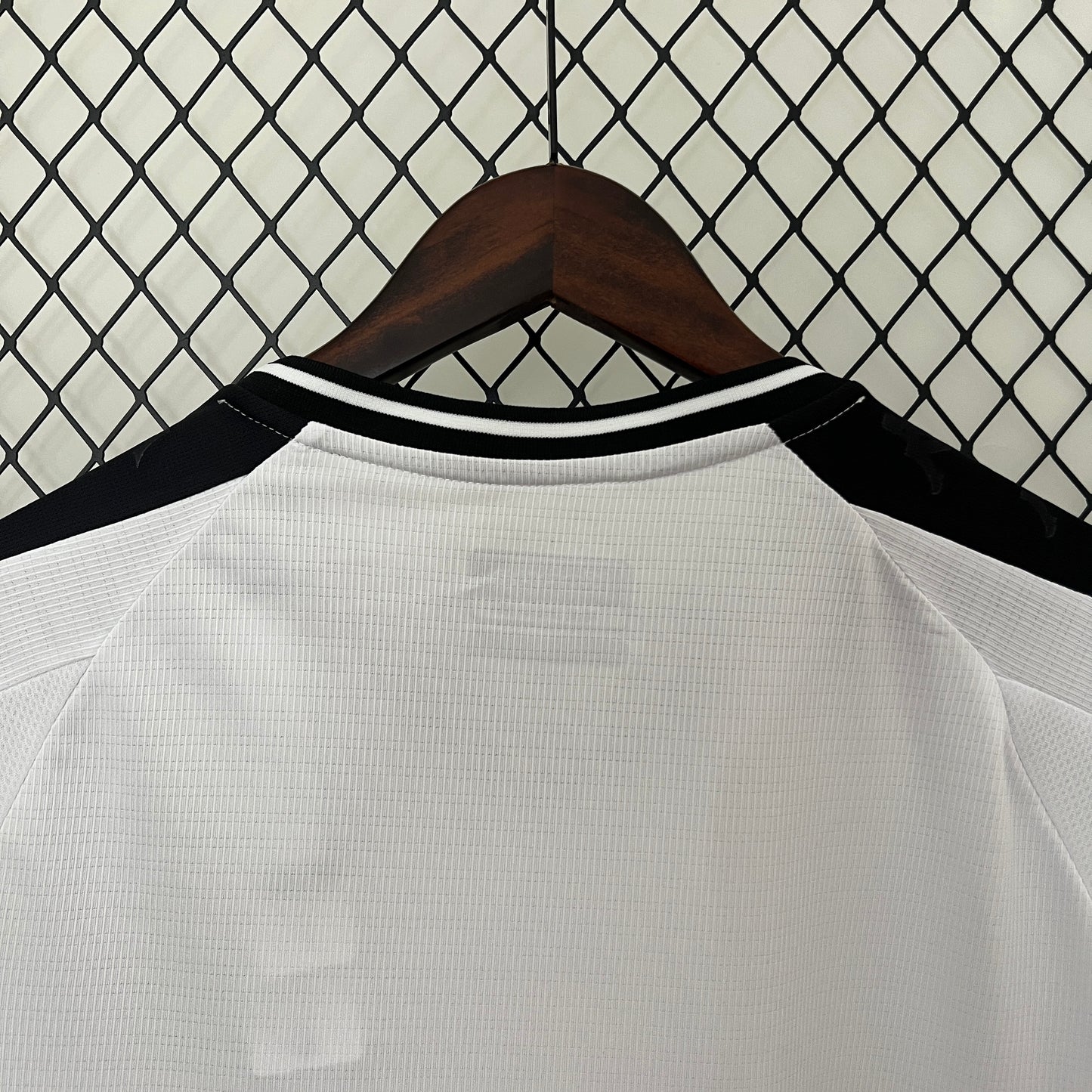 Vasco da Gama away jersey for women. Season 24/25
