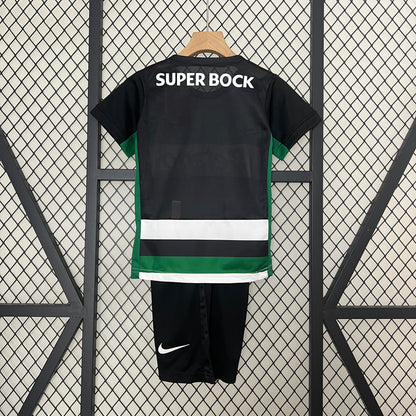 Sporting Lisbon home kids set. Season 24/25