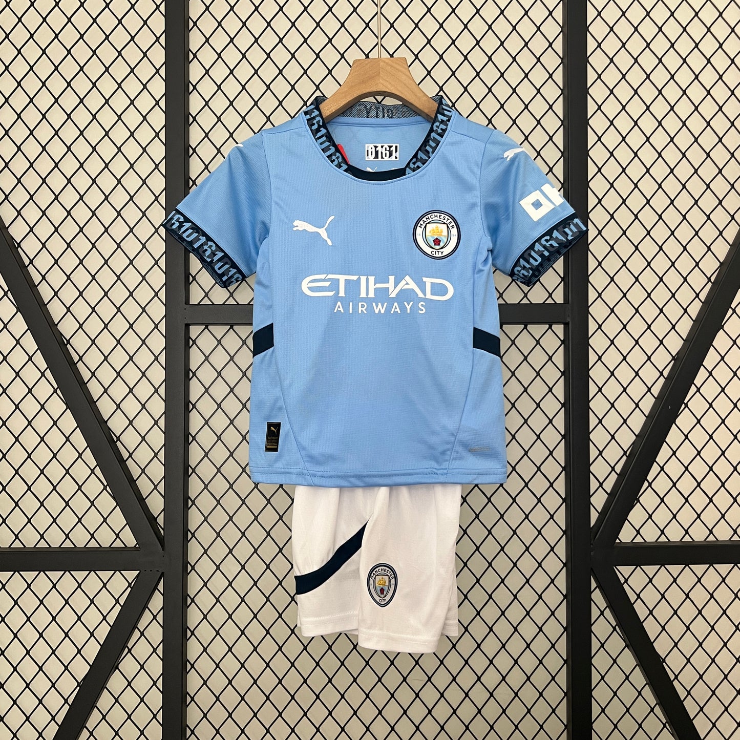 Manchester City home kids set. Season 24/25