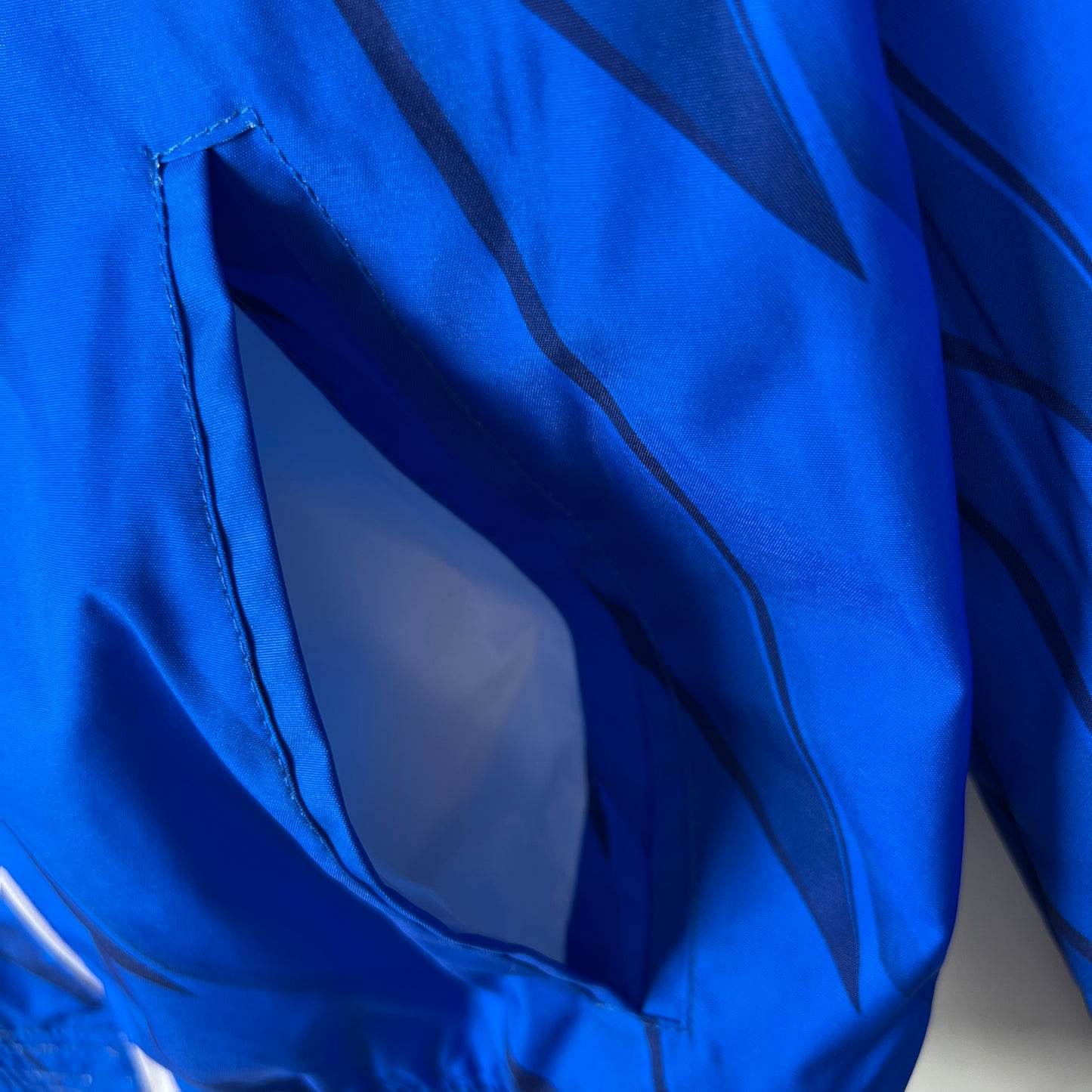 Riyadh Crescent double-sided Windbreaker