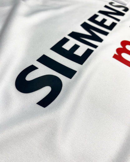 Real Madrid home jersey. Season 04/05. Raúl González Blanco.