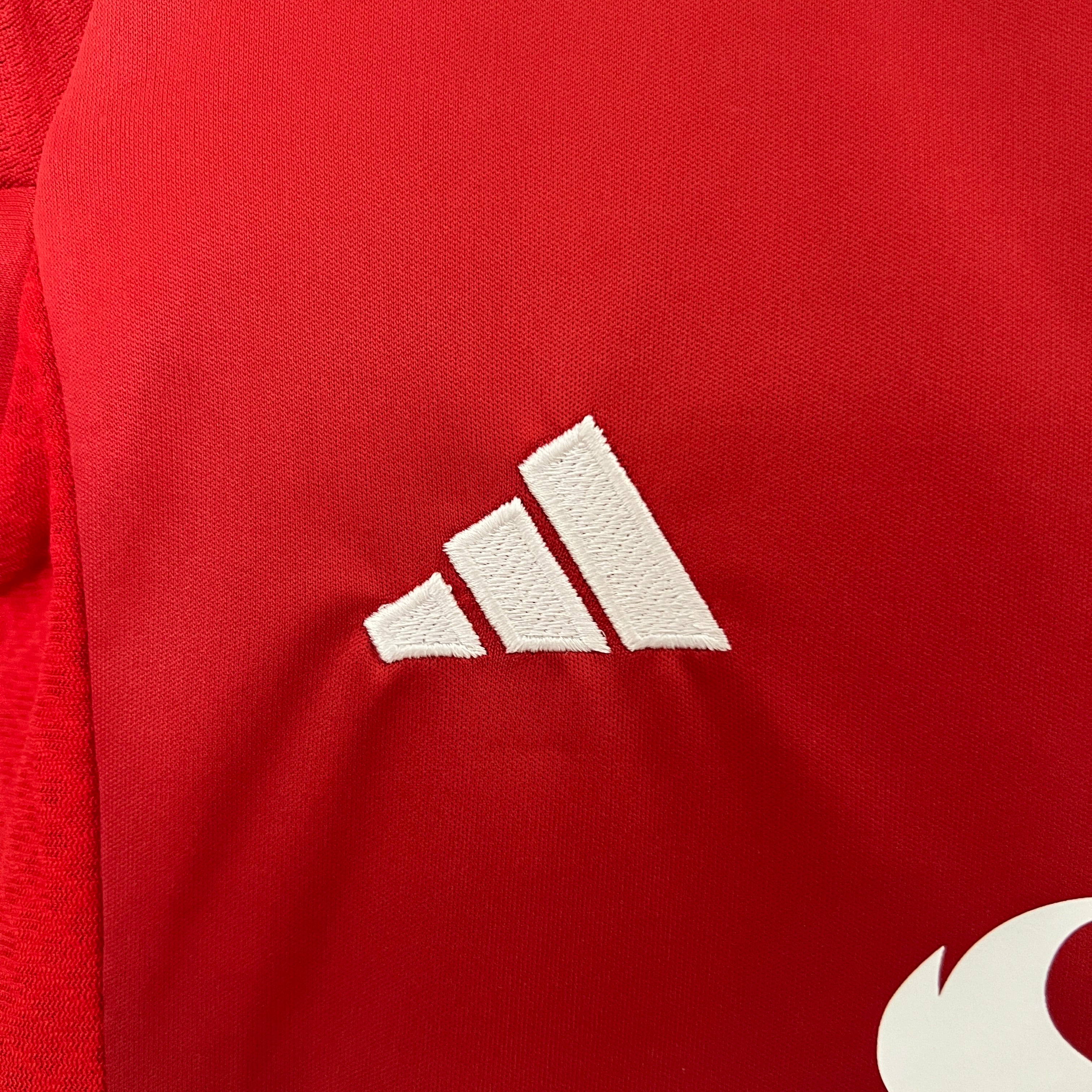 Manchester United home kids set. Season 24/25