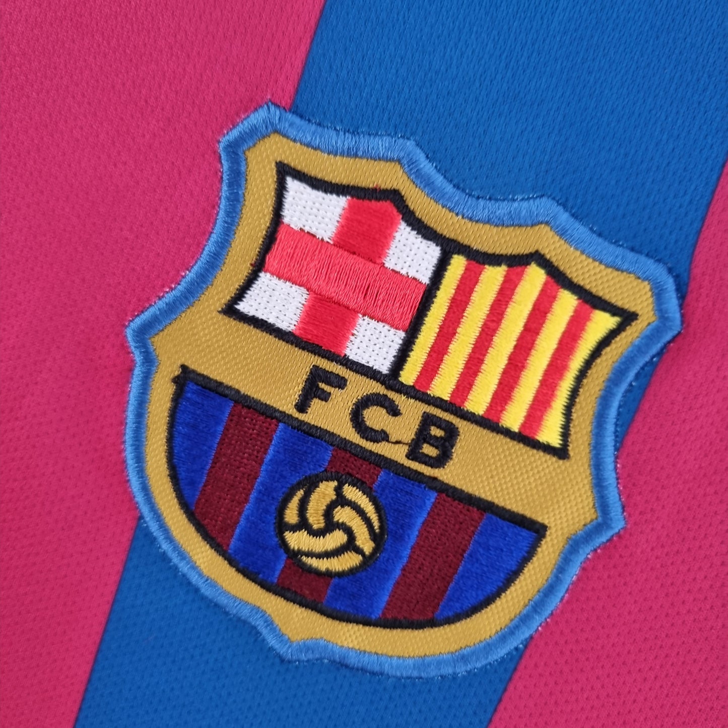 Barcelona longsleeve home jersey. Season 05/06