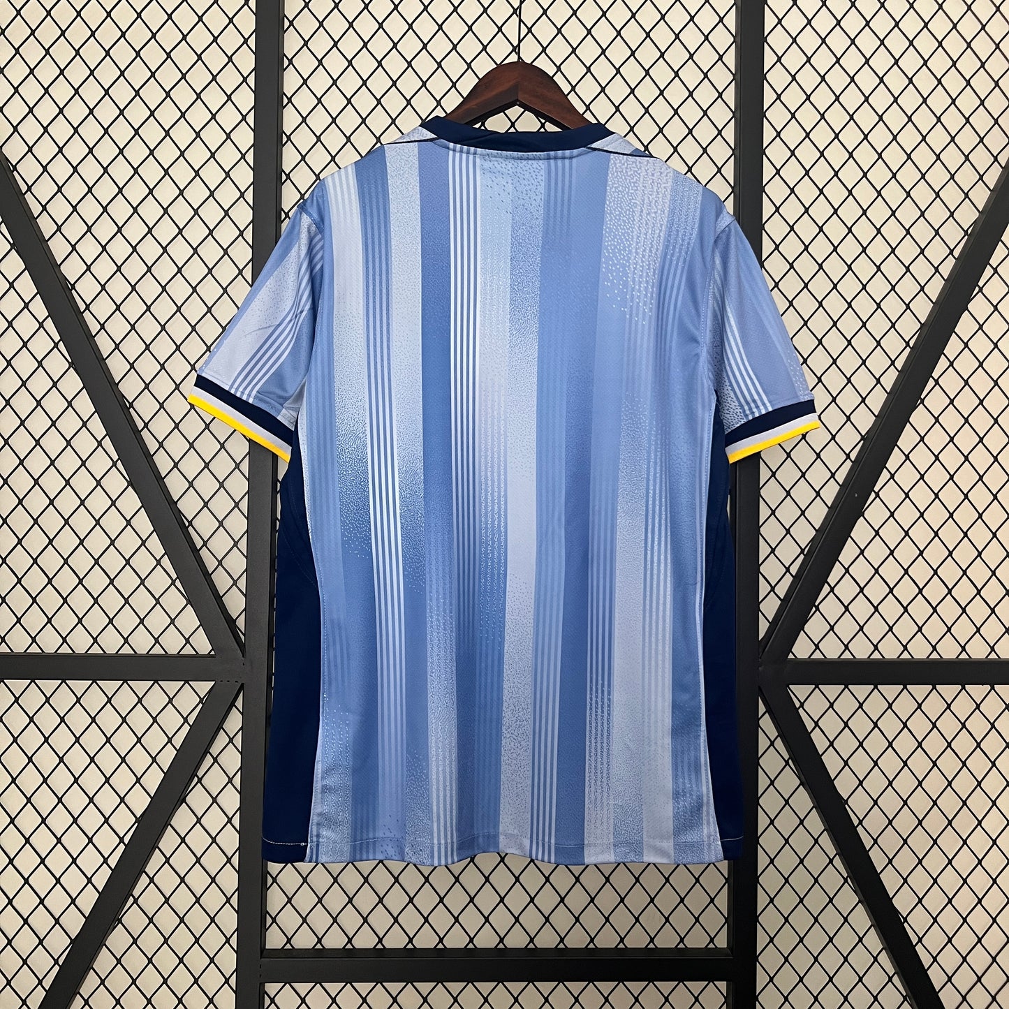 Tottenham Hotspur away jersey. Season 24/25