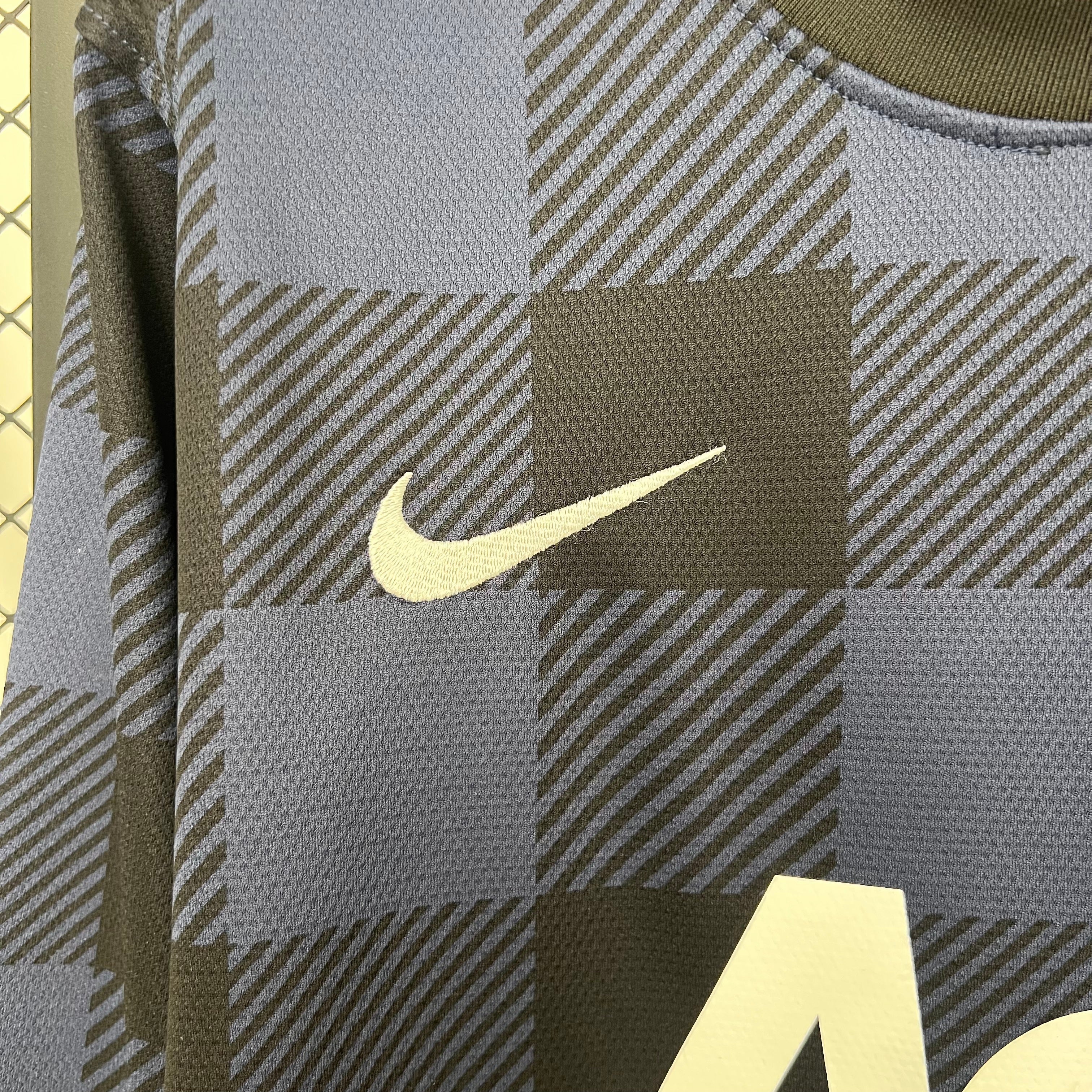 Manchester United longsleeve away jersey. Season 13/14