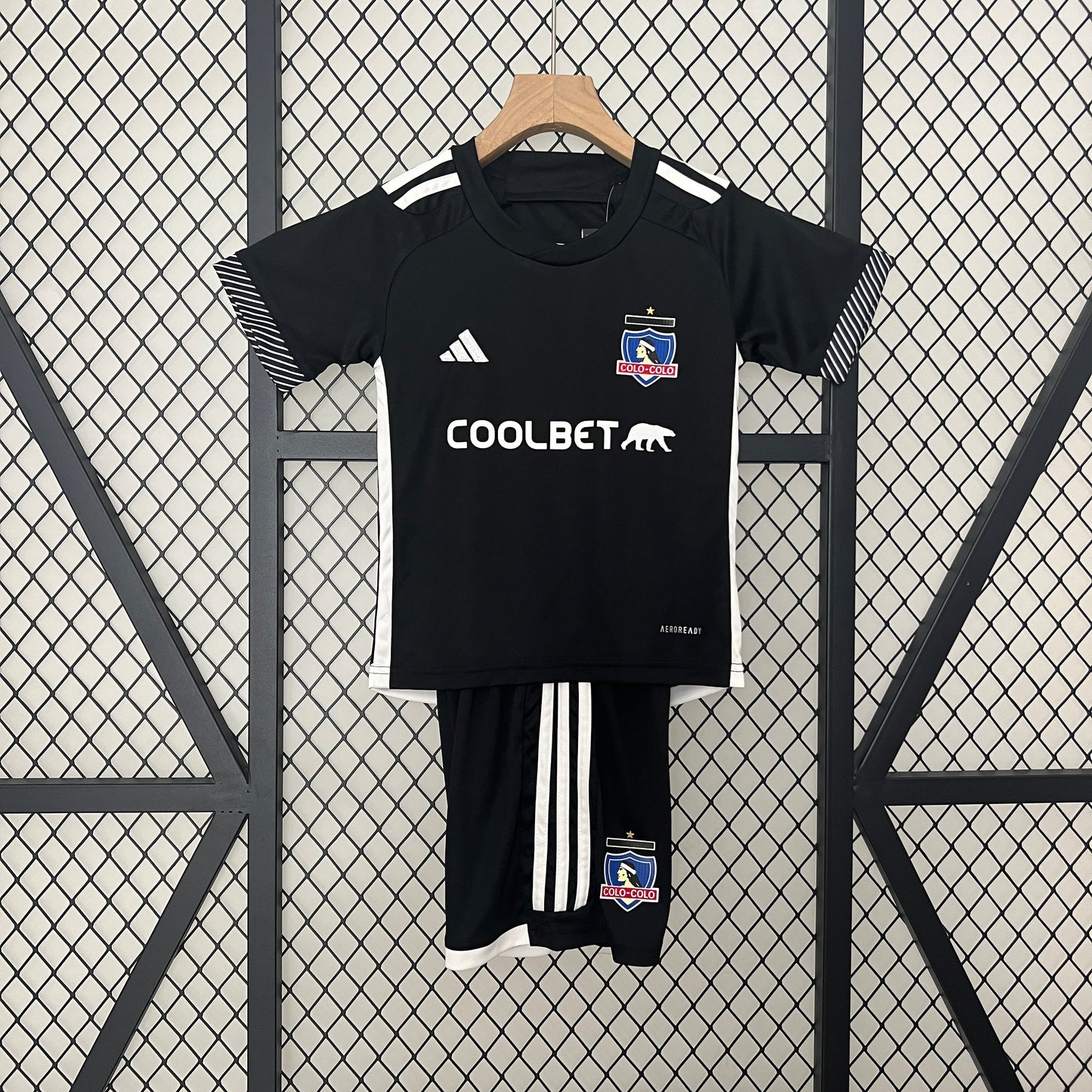 Colo Colo away kids set. Season 24/25