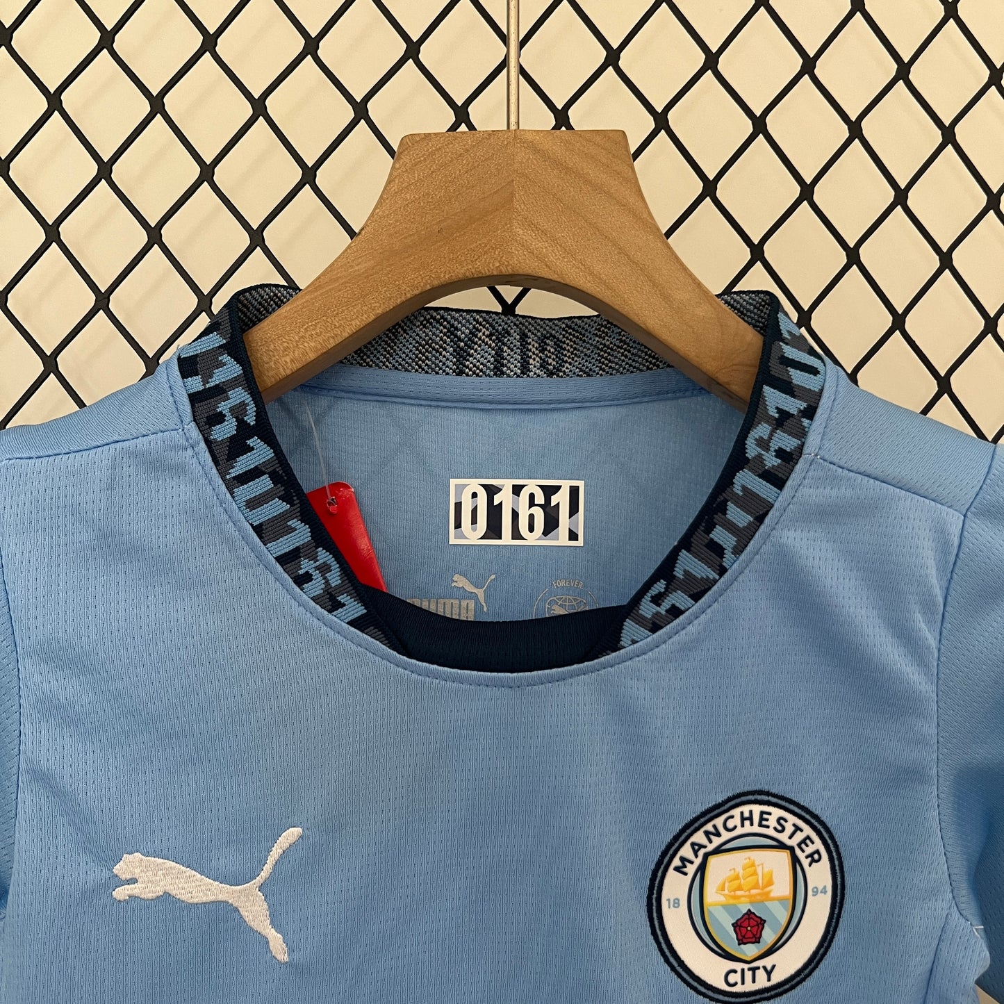 Manchester City home kids set. Season 24/25