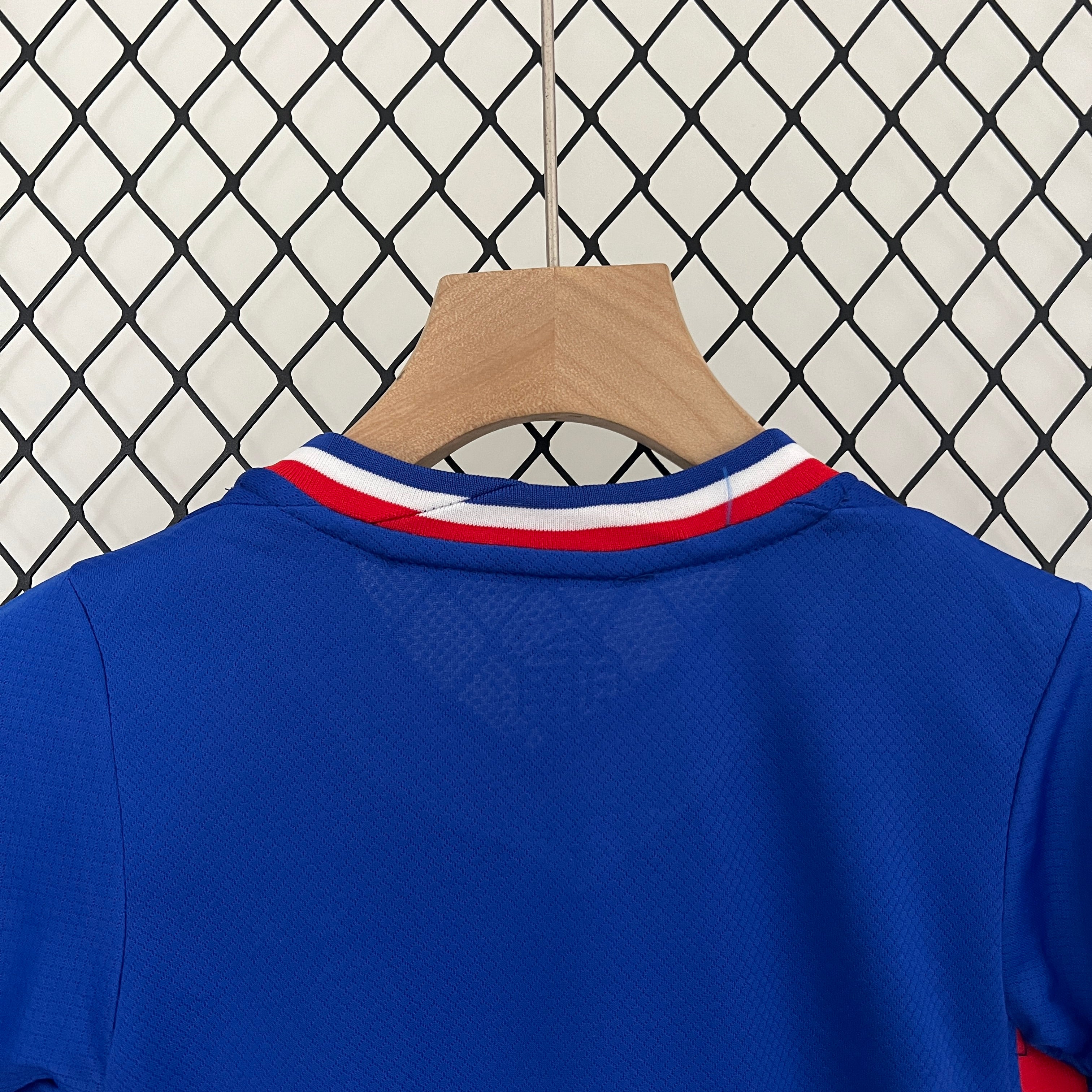 France 2024 home kids set.