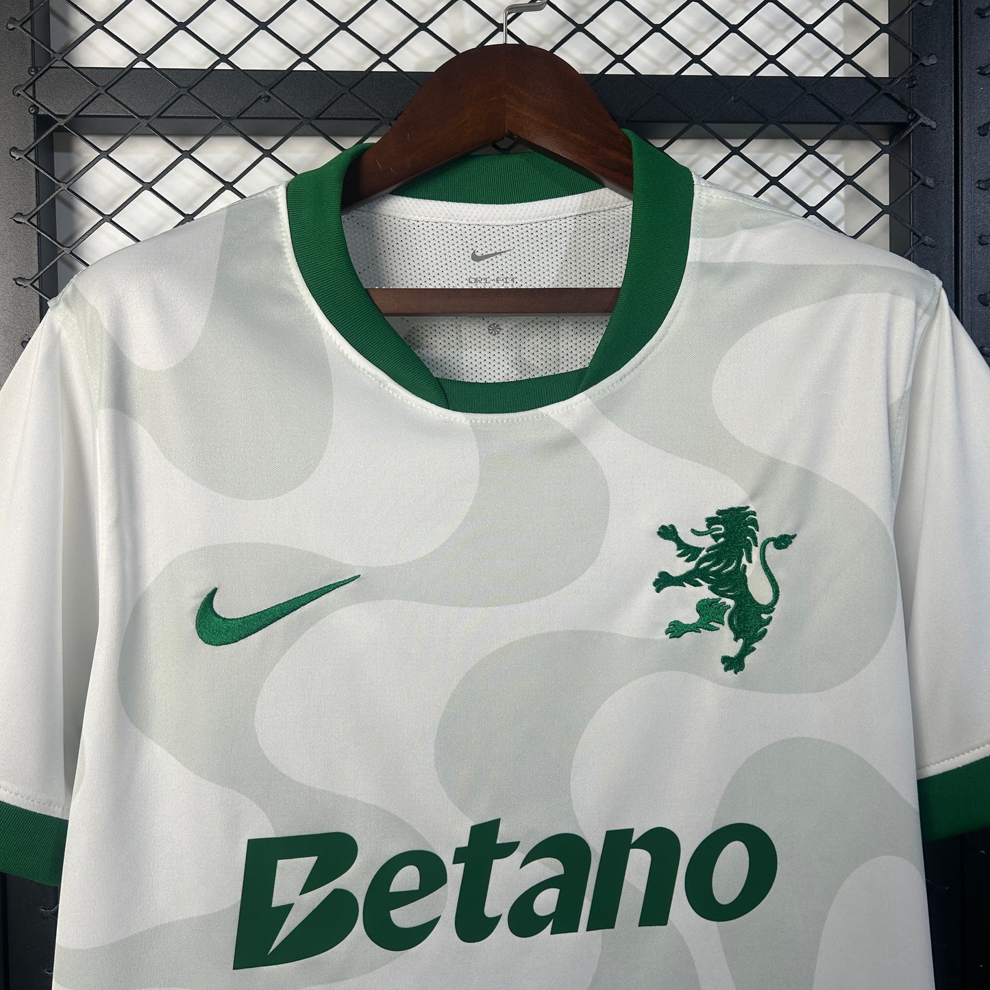 Sporting Lisbon away jersey. Season 25/26