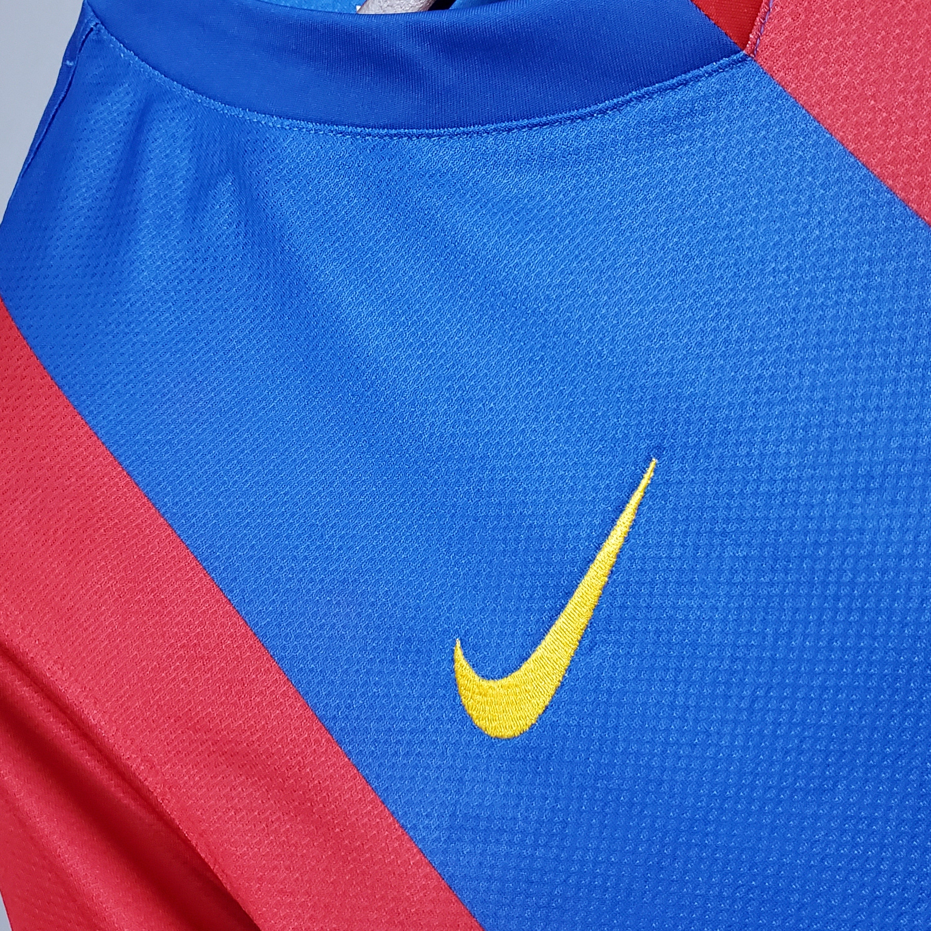 Barcelona home jersey. Season 06/07