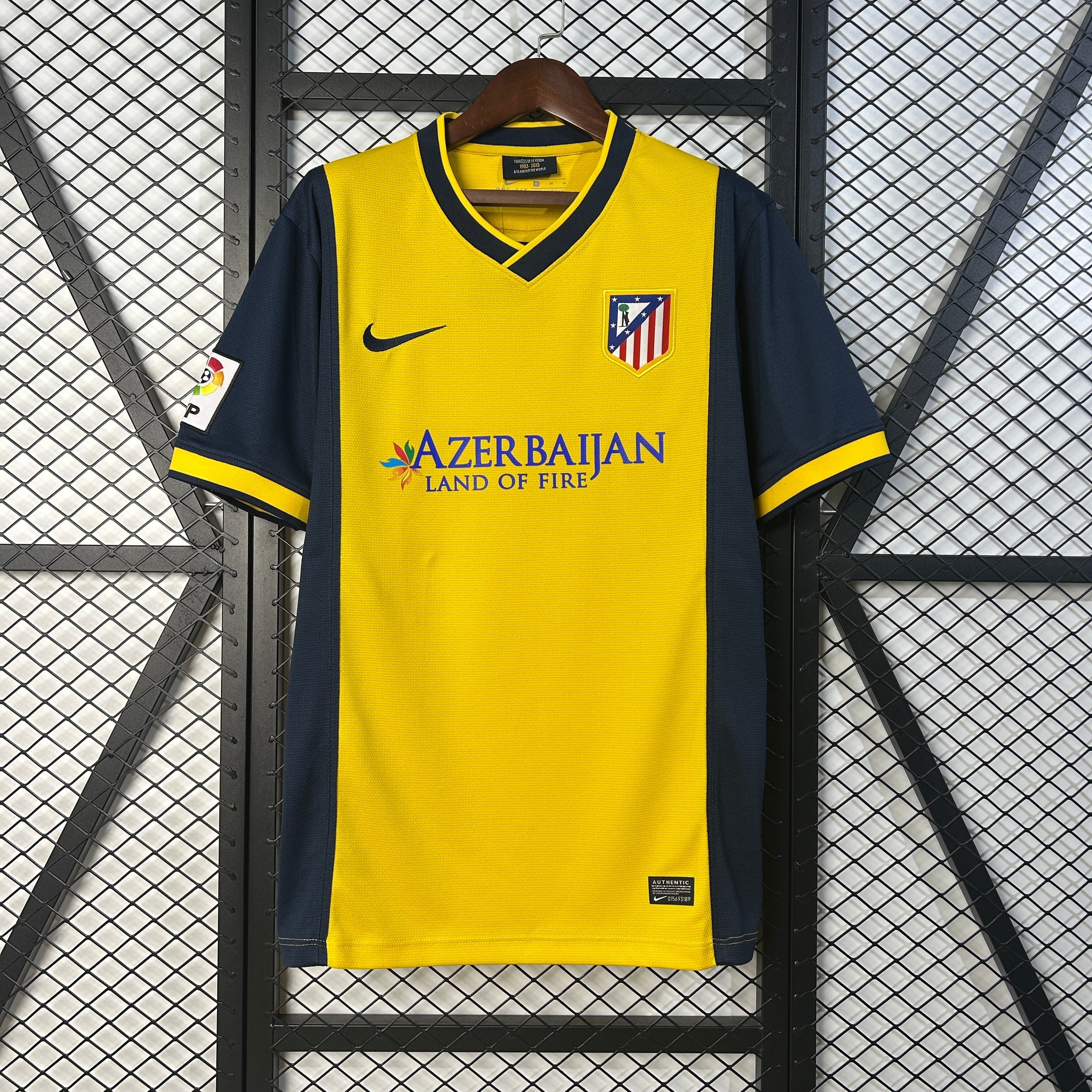 Atletico Madrid away jersey. Season 13/14