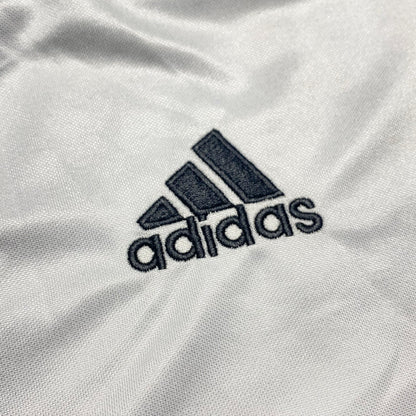 Real Madrid home jersey. Season 04/05. Raúl González Blanco.