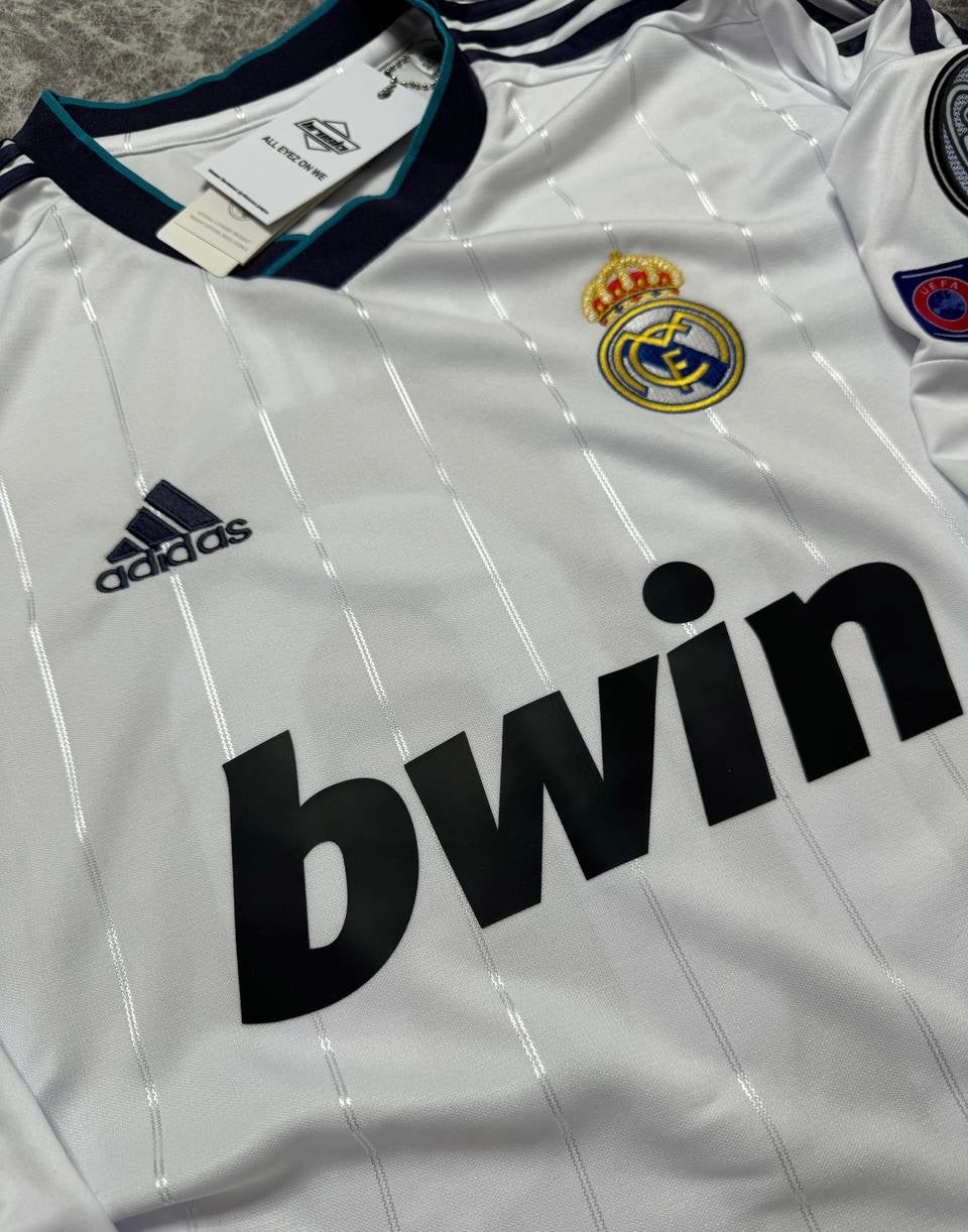 Real Madrid longsleeve home jersey. Season 12/13. Mesut Ozil.