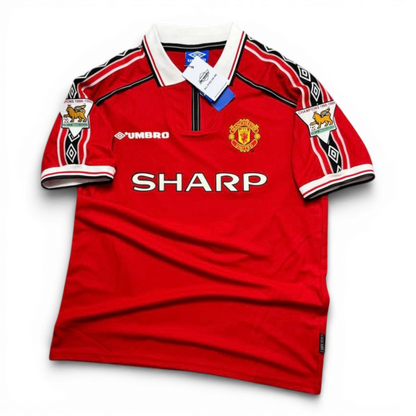 Manchester United home jersey. Season 99/00. David Beckham.